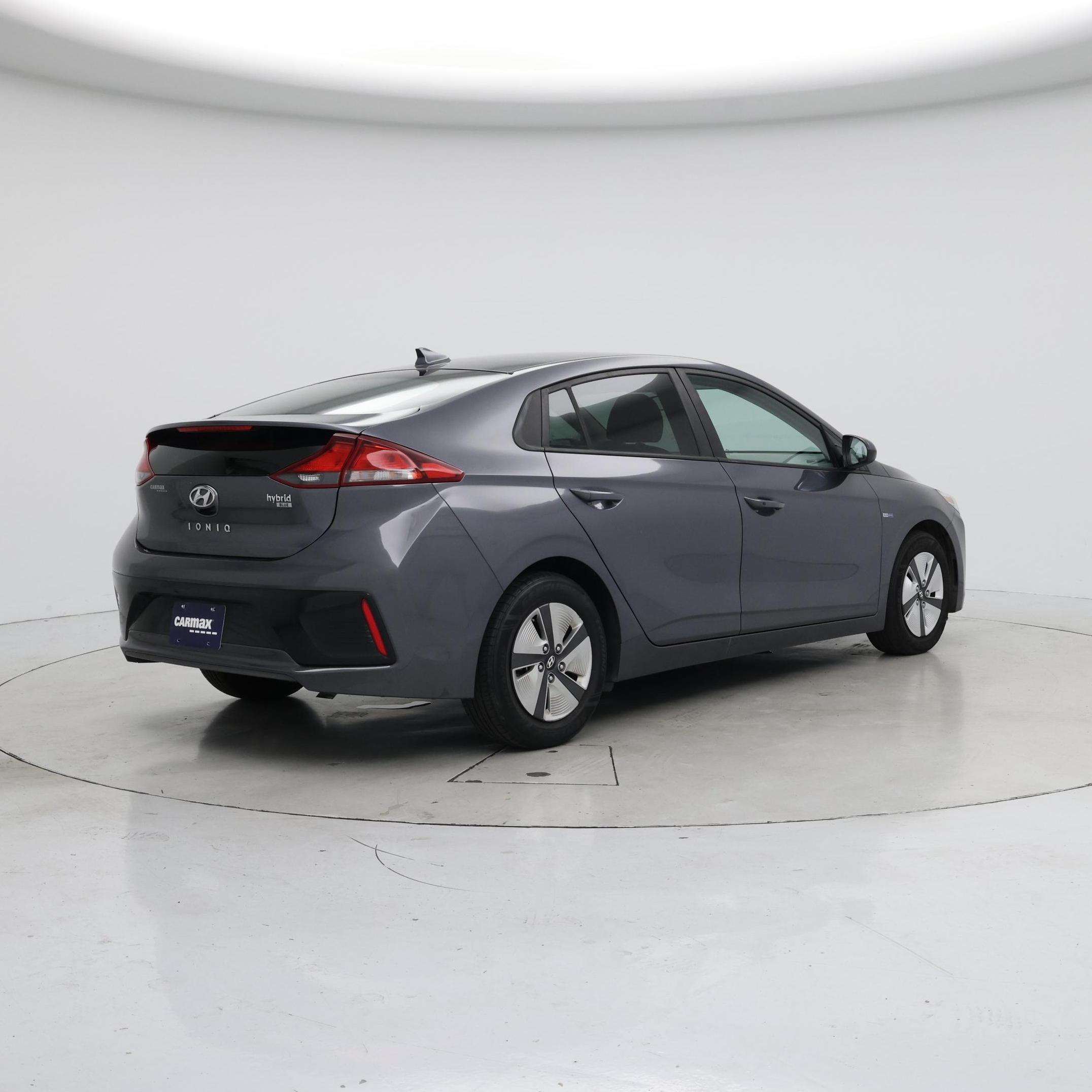 Thumbnail: 2019 Hyundai Ioniq - 8