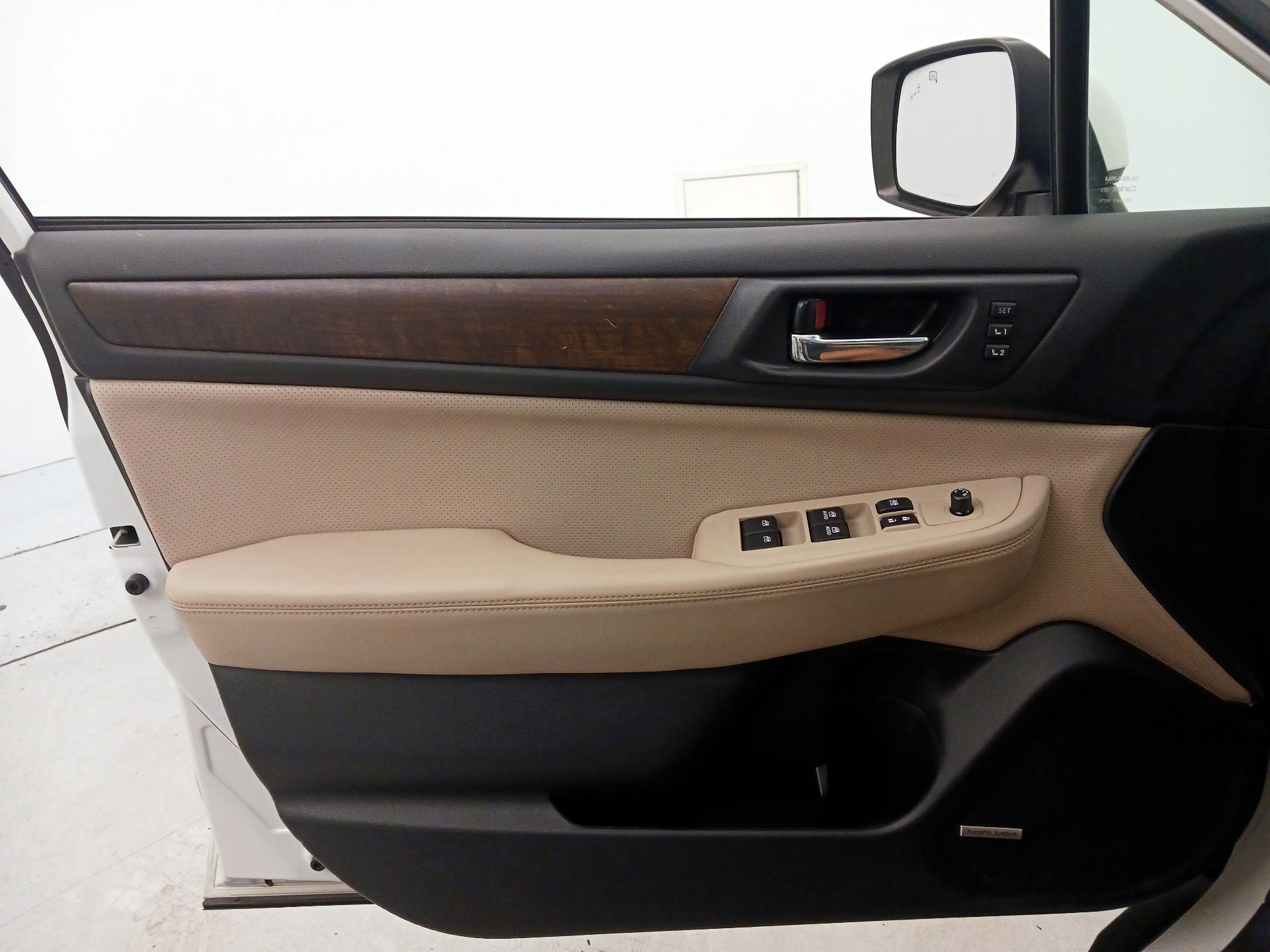 Thumbnail: 2016 Subaru Outback - 12
