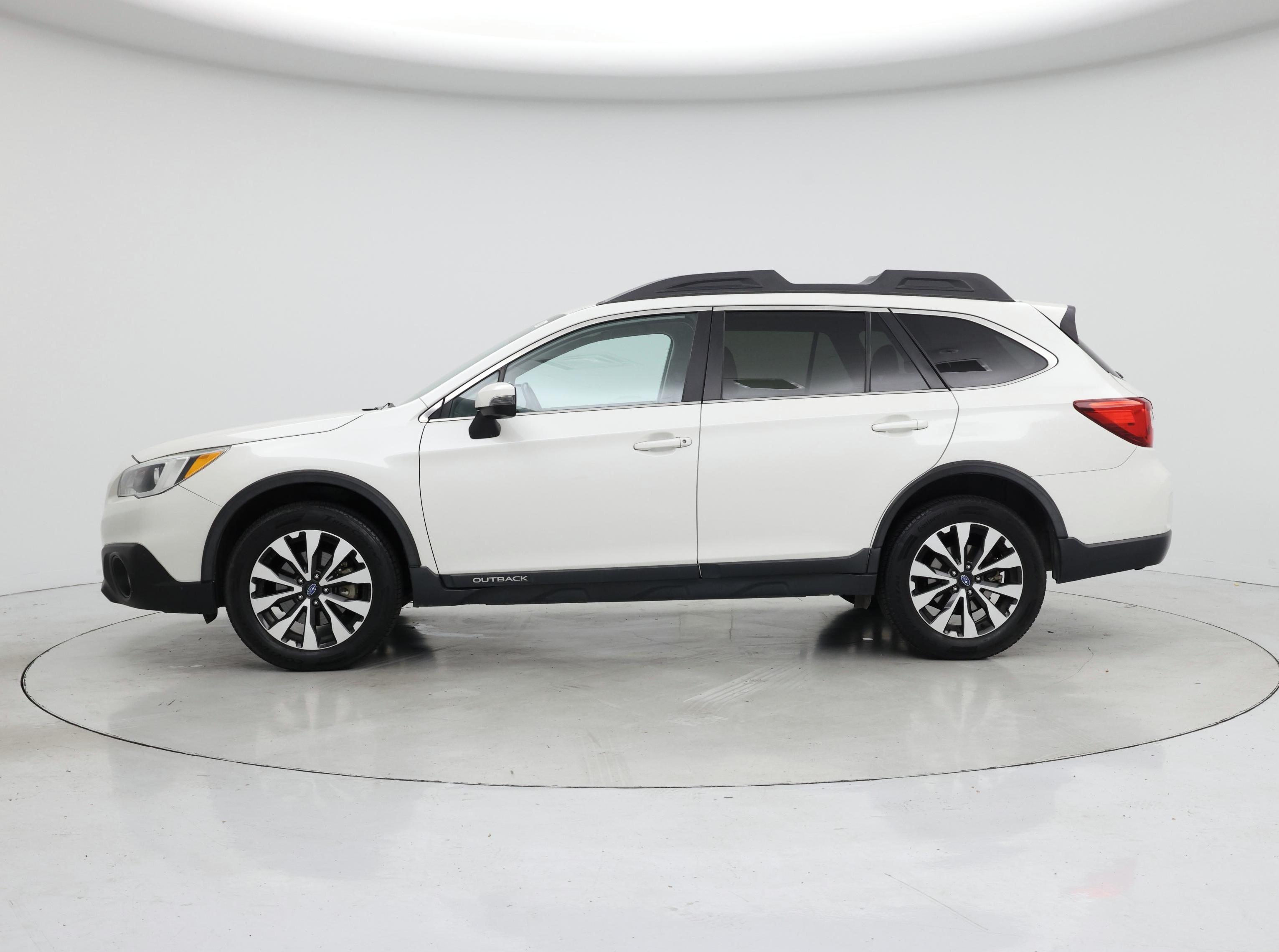 Thumbnail: 2016 Subaru Outback - 3