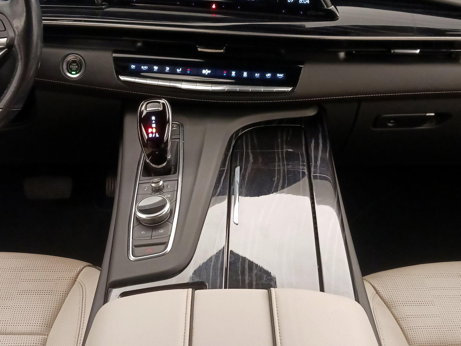Thumbnail: 2021 Cadillac Escalade - 17