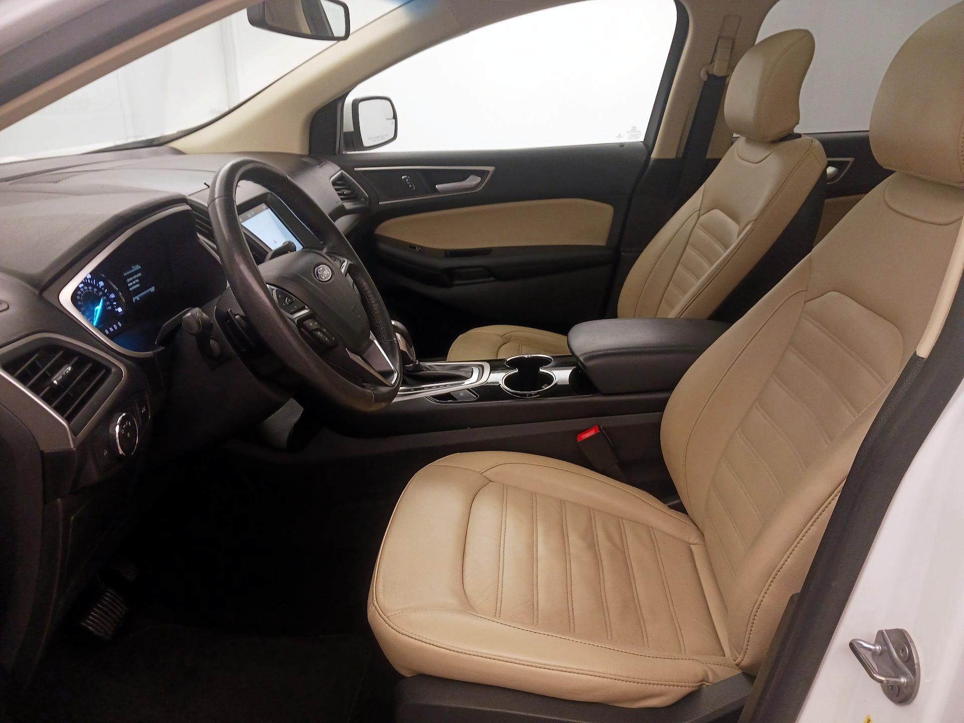 Thumbnail: 2018 Ford Edge - 11