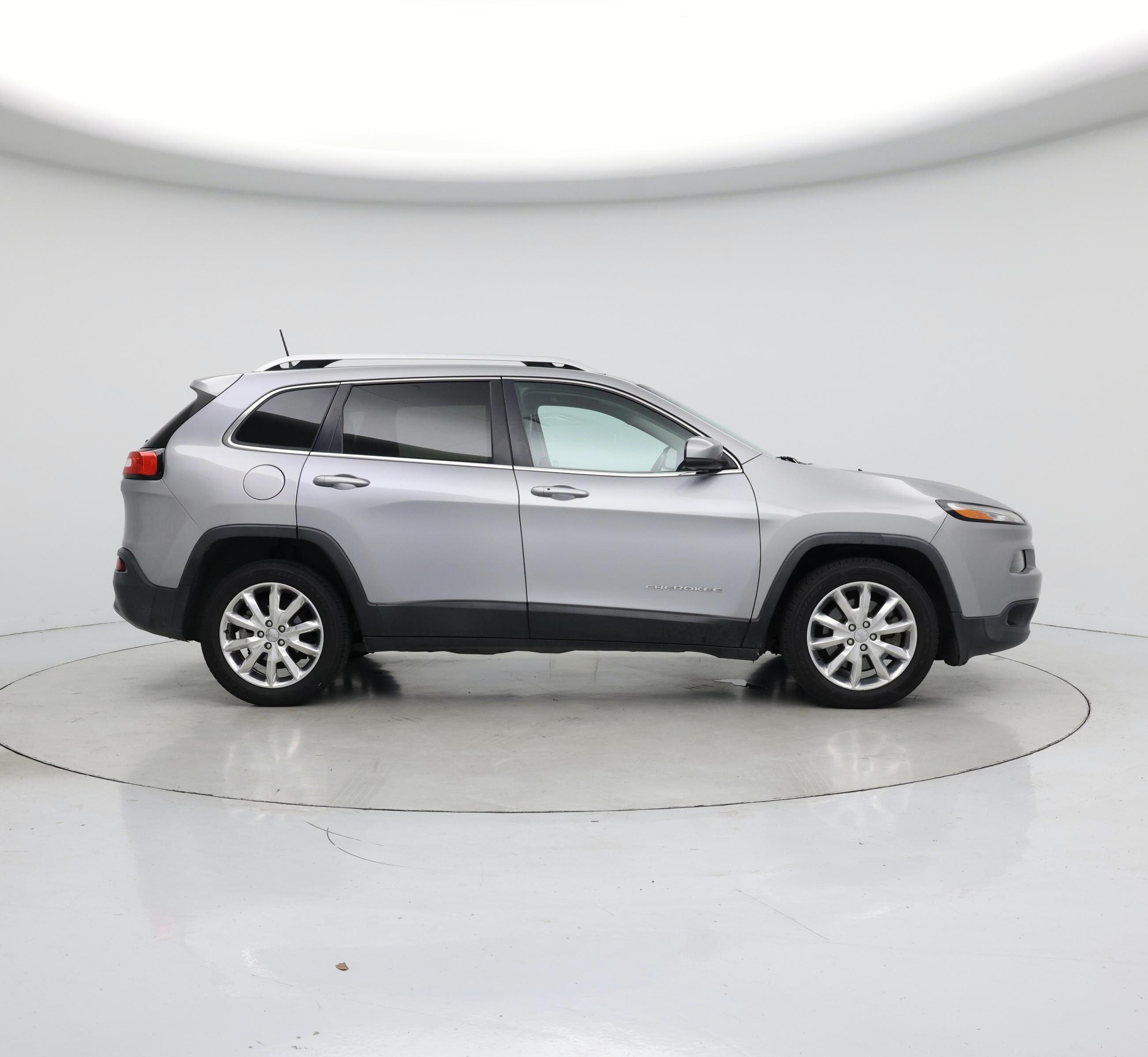 Thumbnail: 2016 Jeep Cherokee - 7