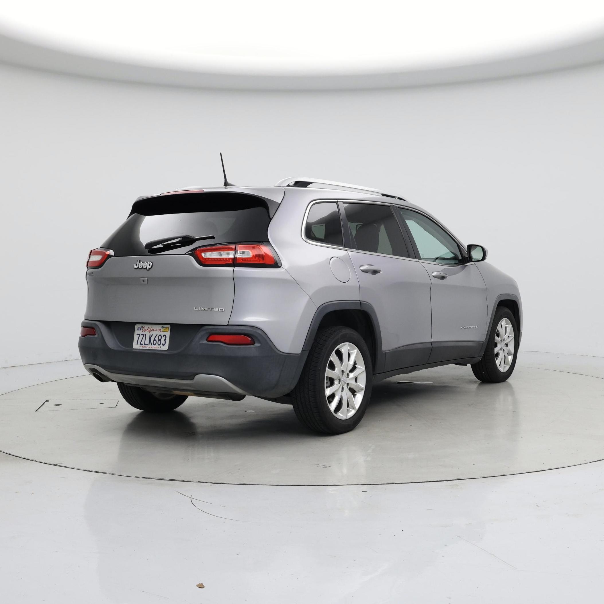 Thumbnail: 2016 Jeep Cherokee - 8