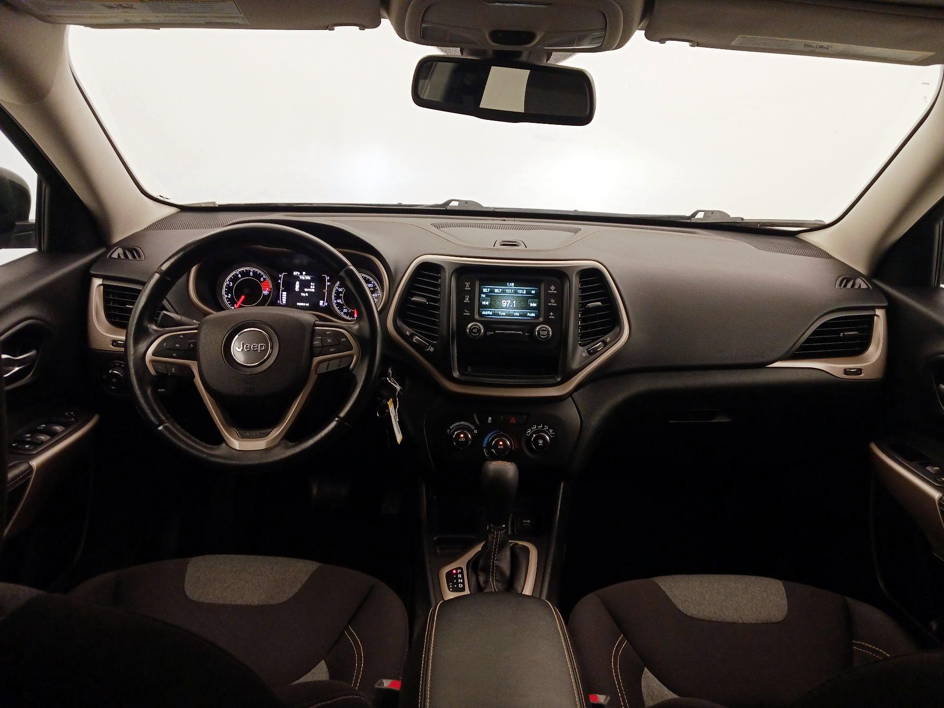 Thumbnail: 2018 Jeep Cherokee - 9