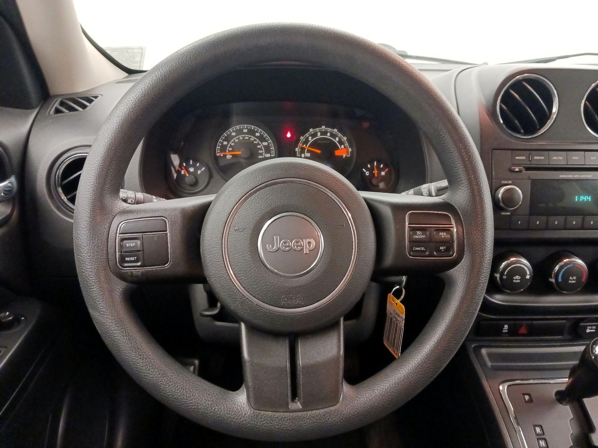 Thumbnail: 2014 Jeep Patriot - 10
