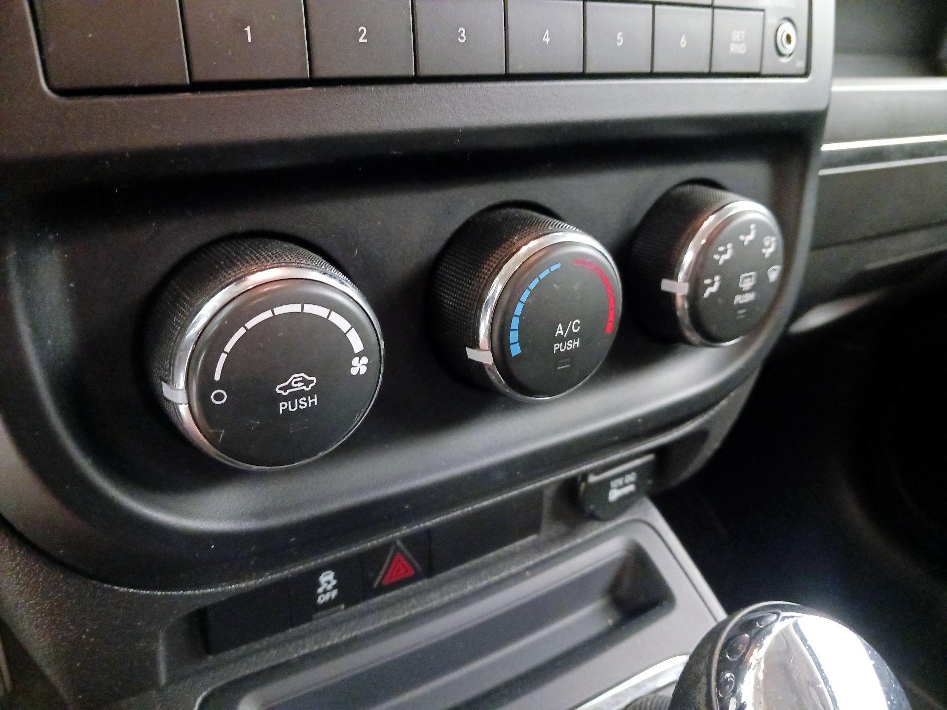 Thumbnail: 2014 Jeep Patriot - 14