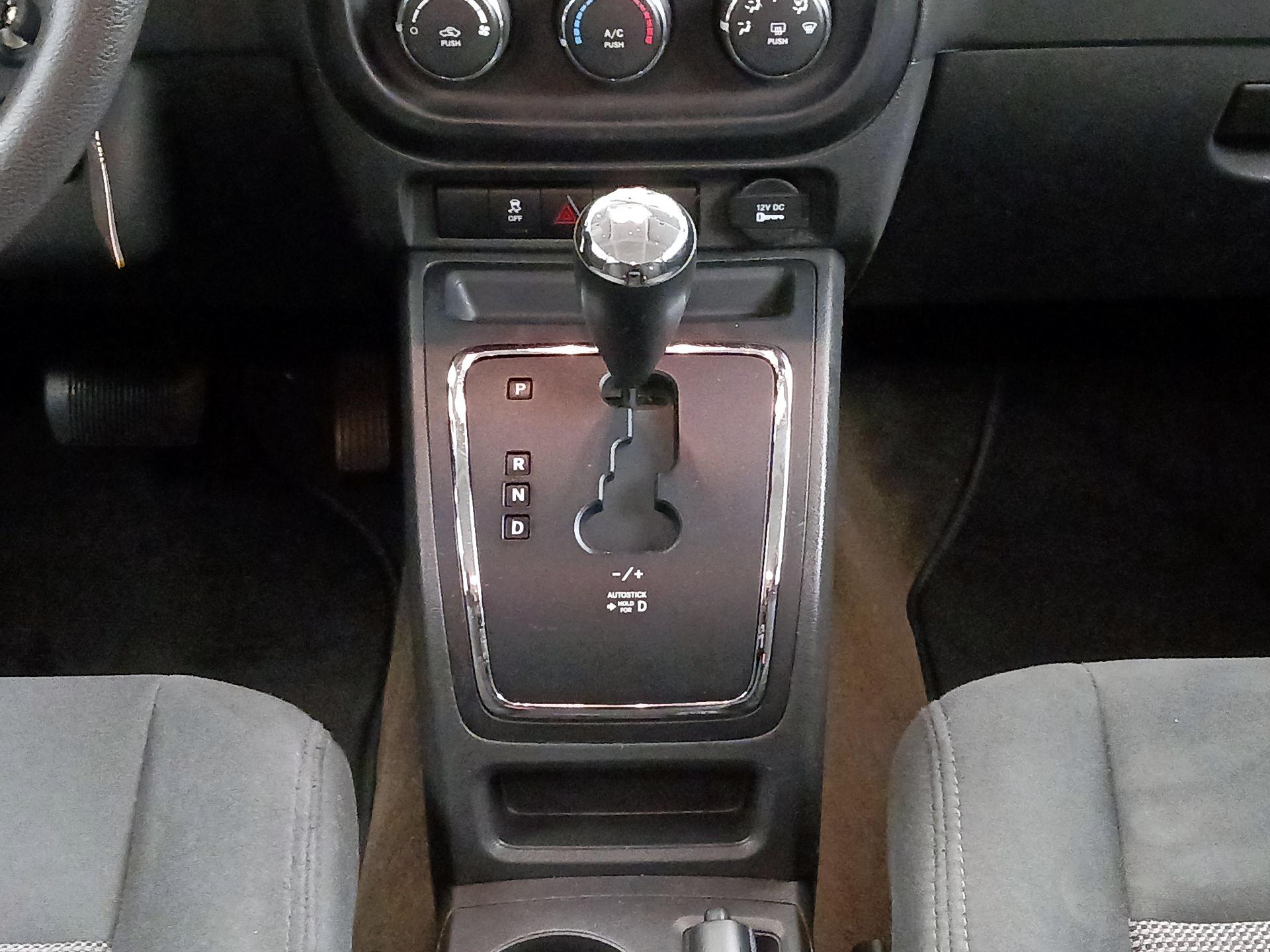 Thumbnail: 2014 Jeep Patriot - 15