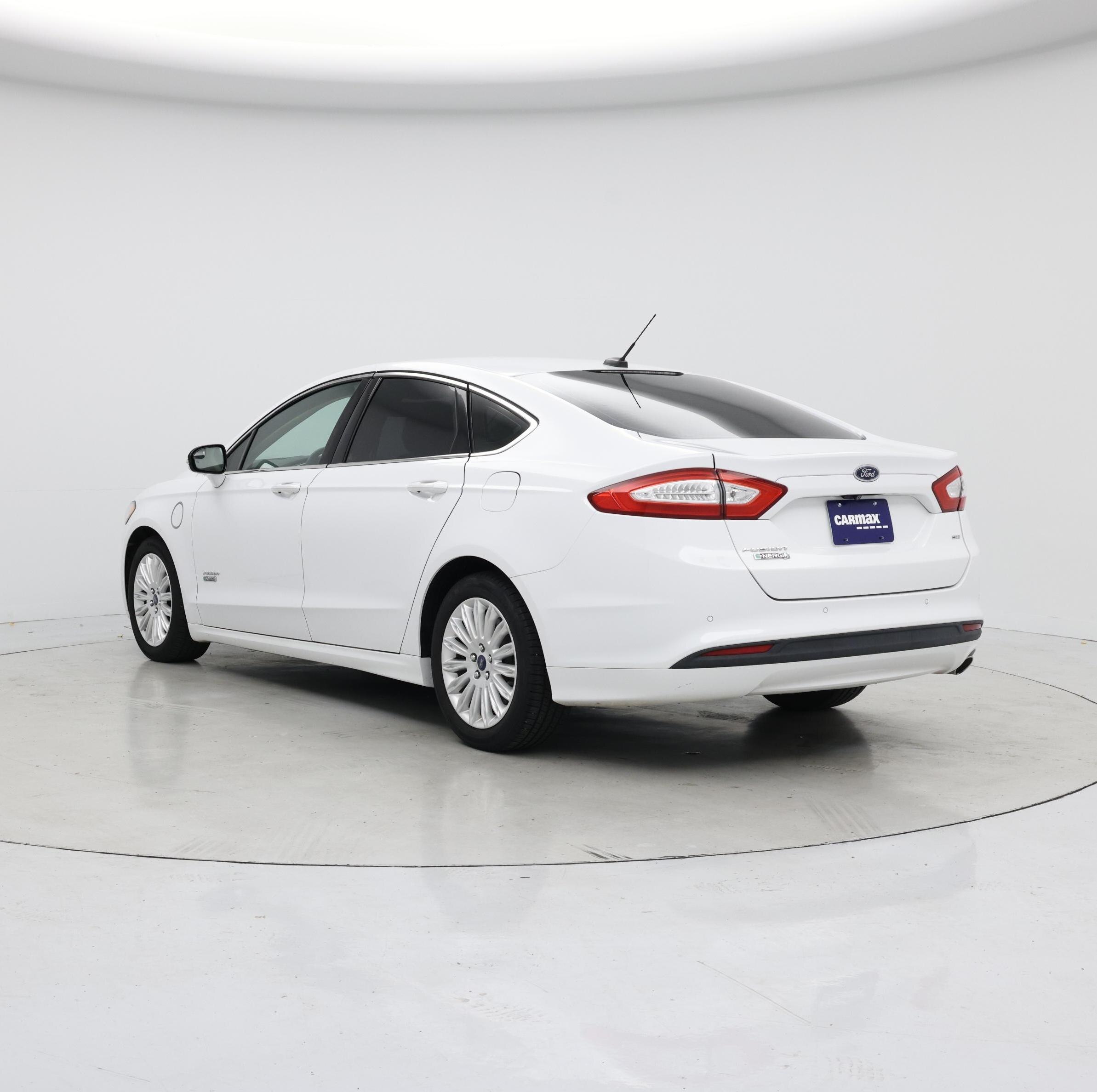Thumbnail: 2016 Ford Fusion - 2