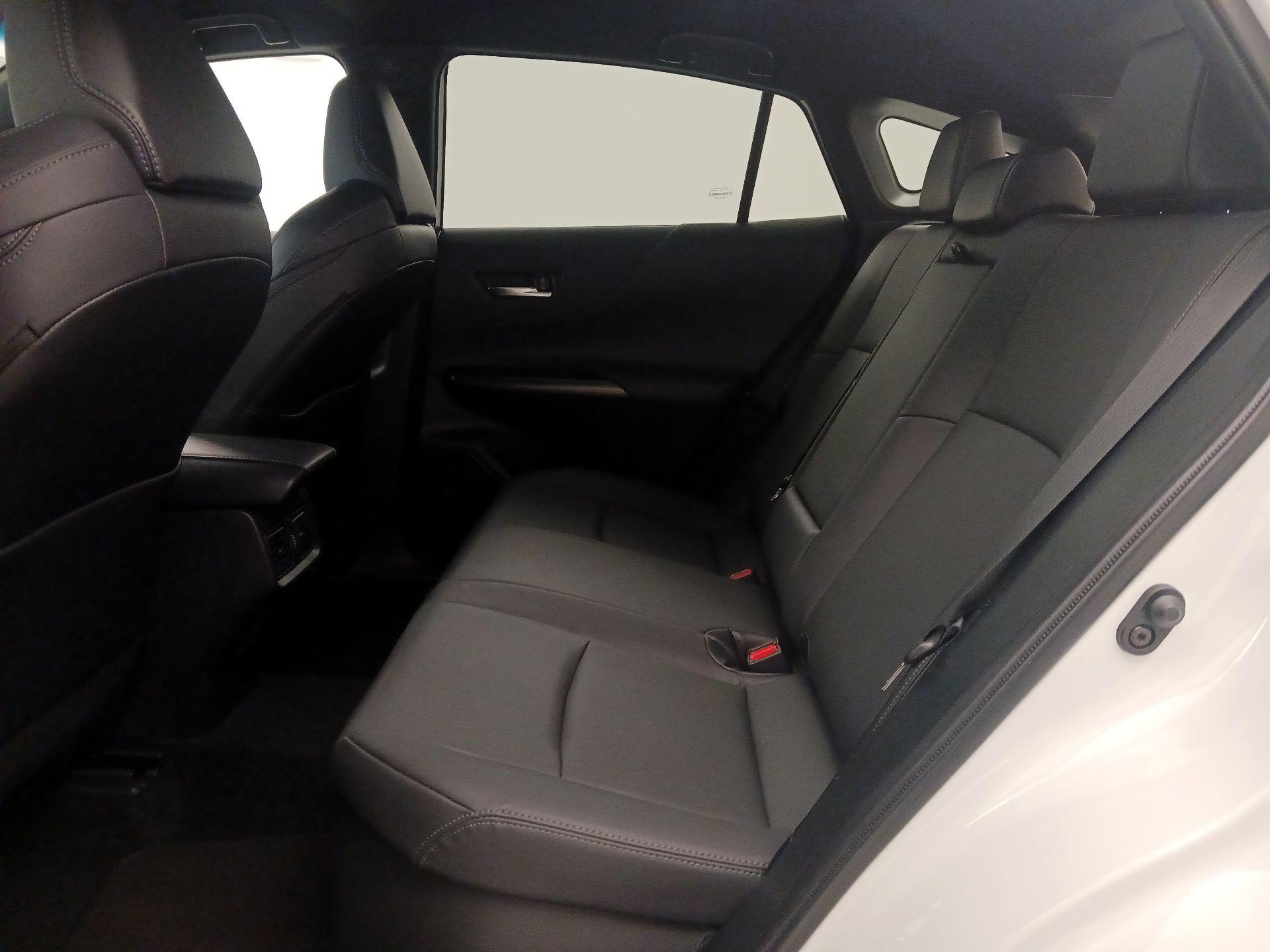 Thumbnail: 2023 Toyota Venza - 19