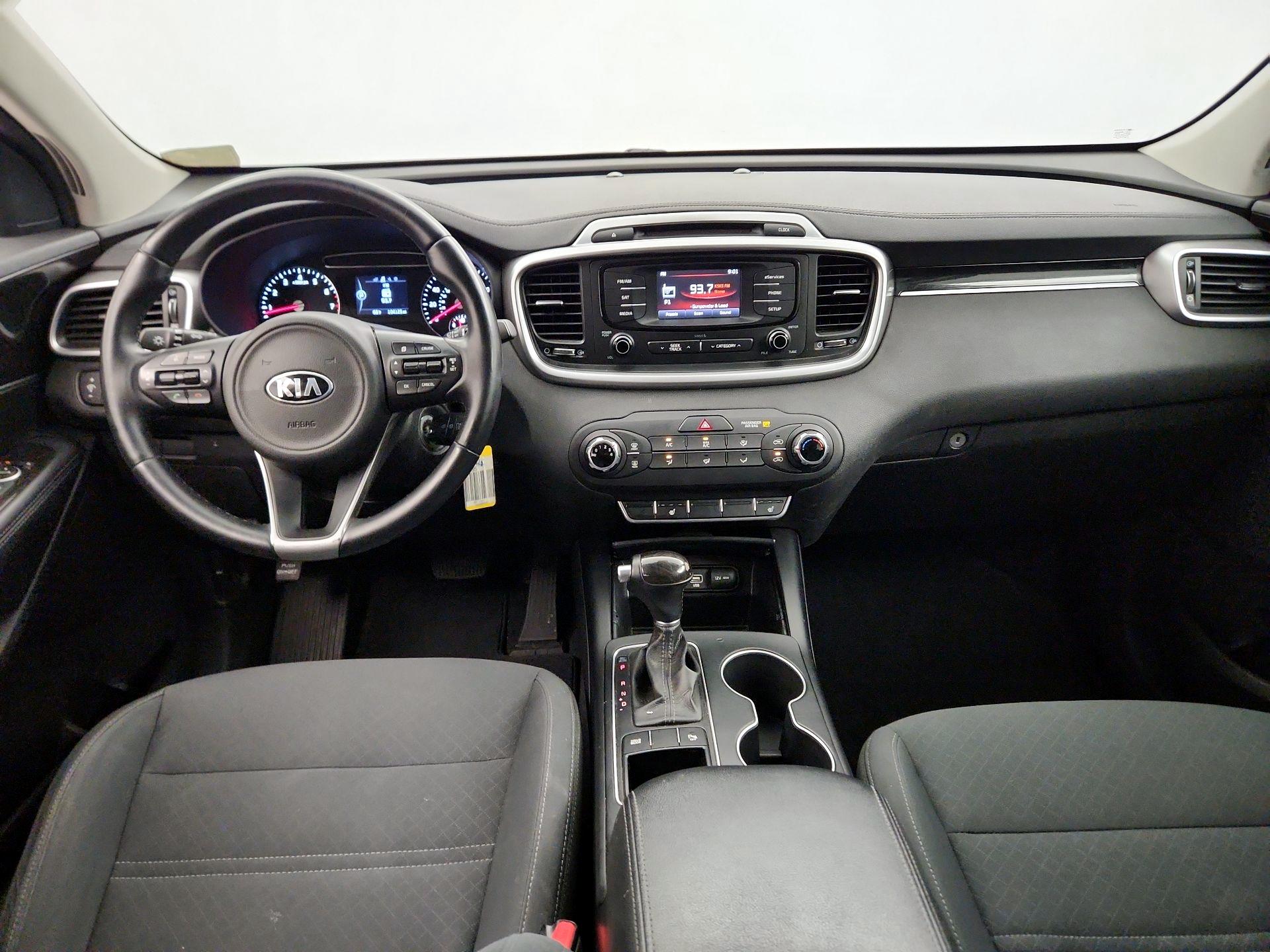 Thumbnail: 2016 Kia Sorento - 9