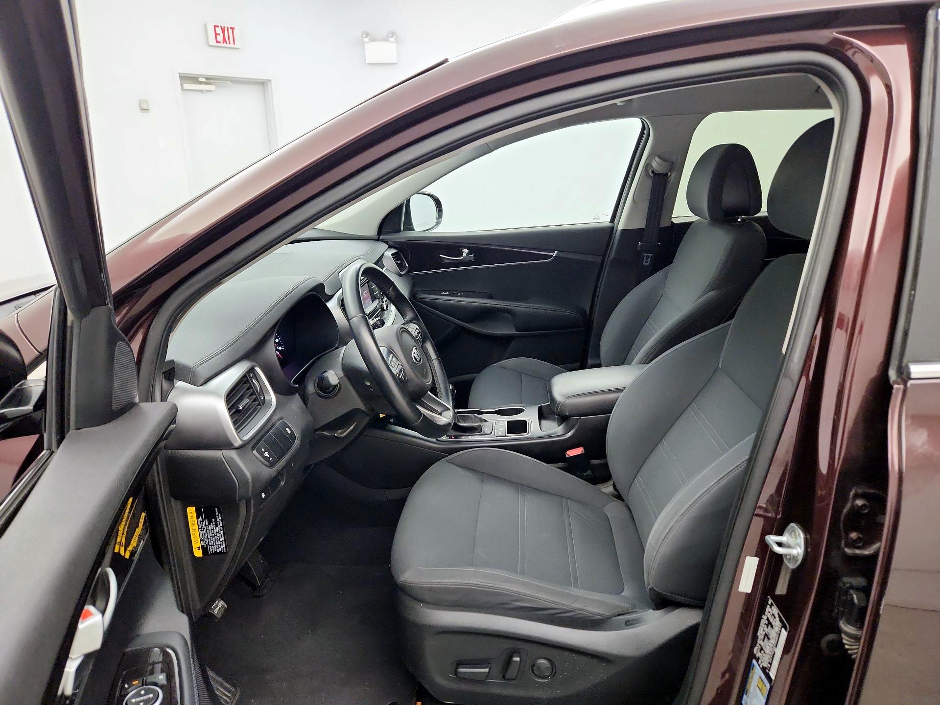Thumbnail: 2016 Kia Sorento - 11