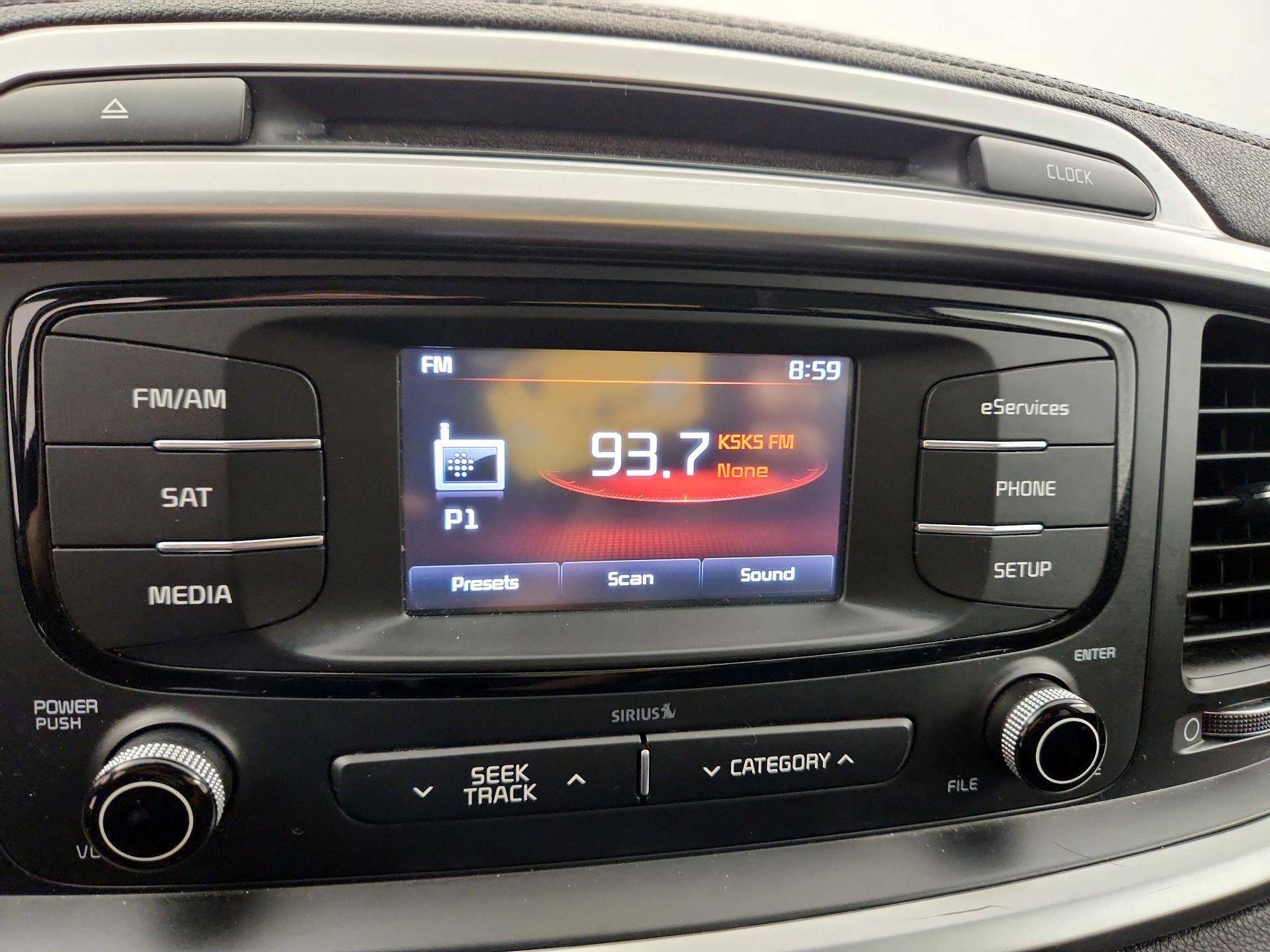Thumbnail: 2016 Kia Sorento - 15