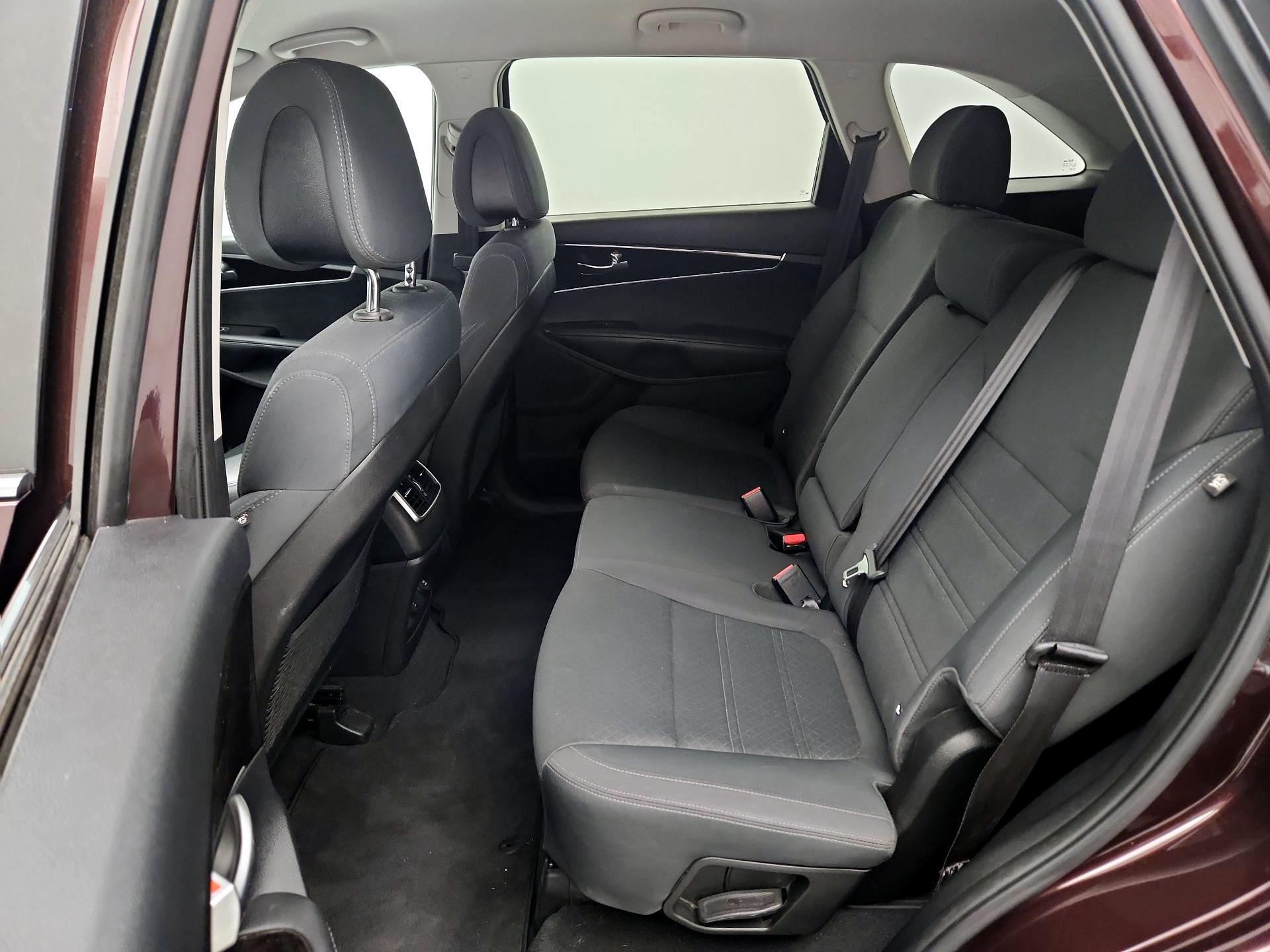 Thumbnail: 2016 Kia Sorento - 19
