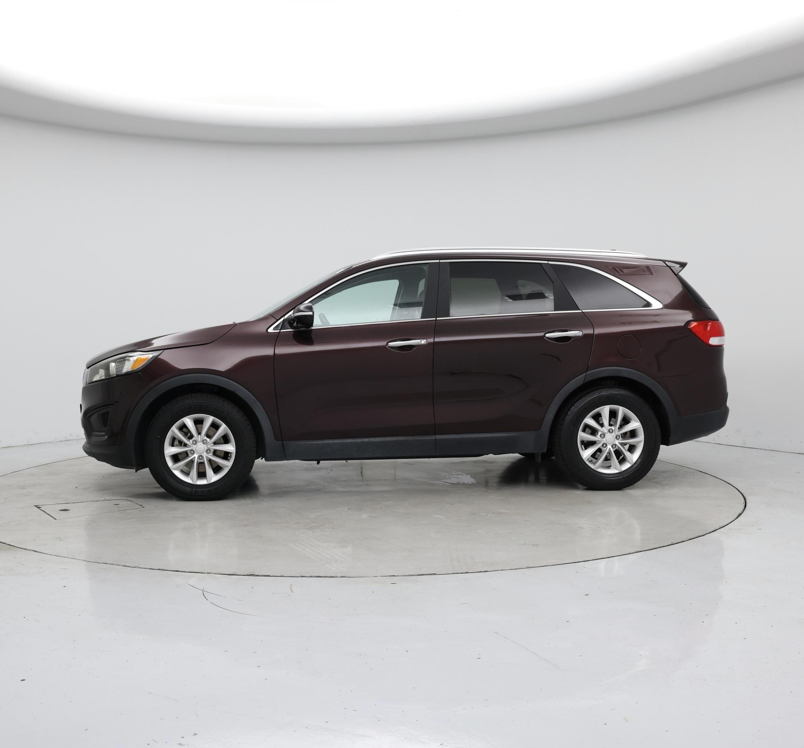 Thumbnail: 2016 Kia Sorento - 3
