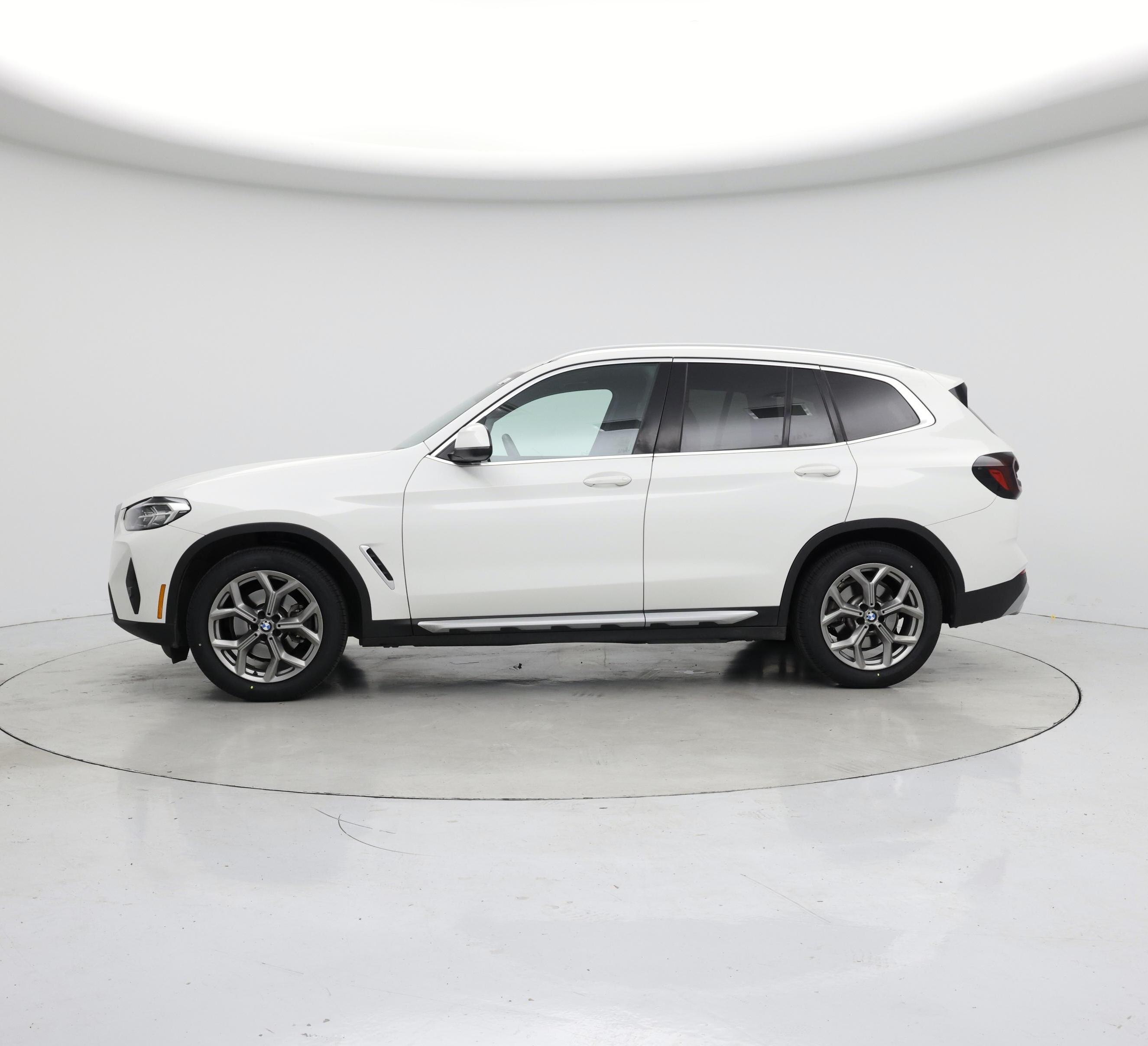 Thumbnail: 2022 BMW X3 - 3