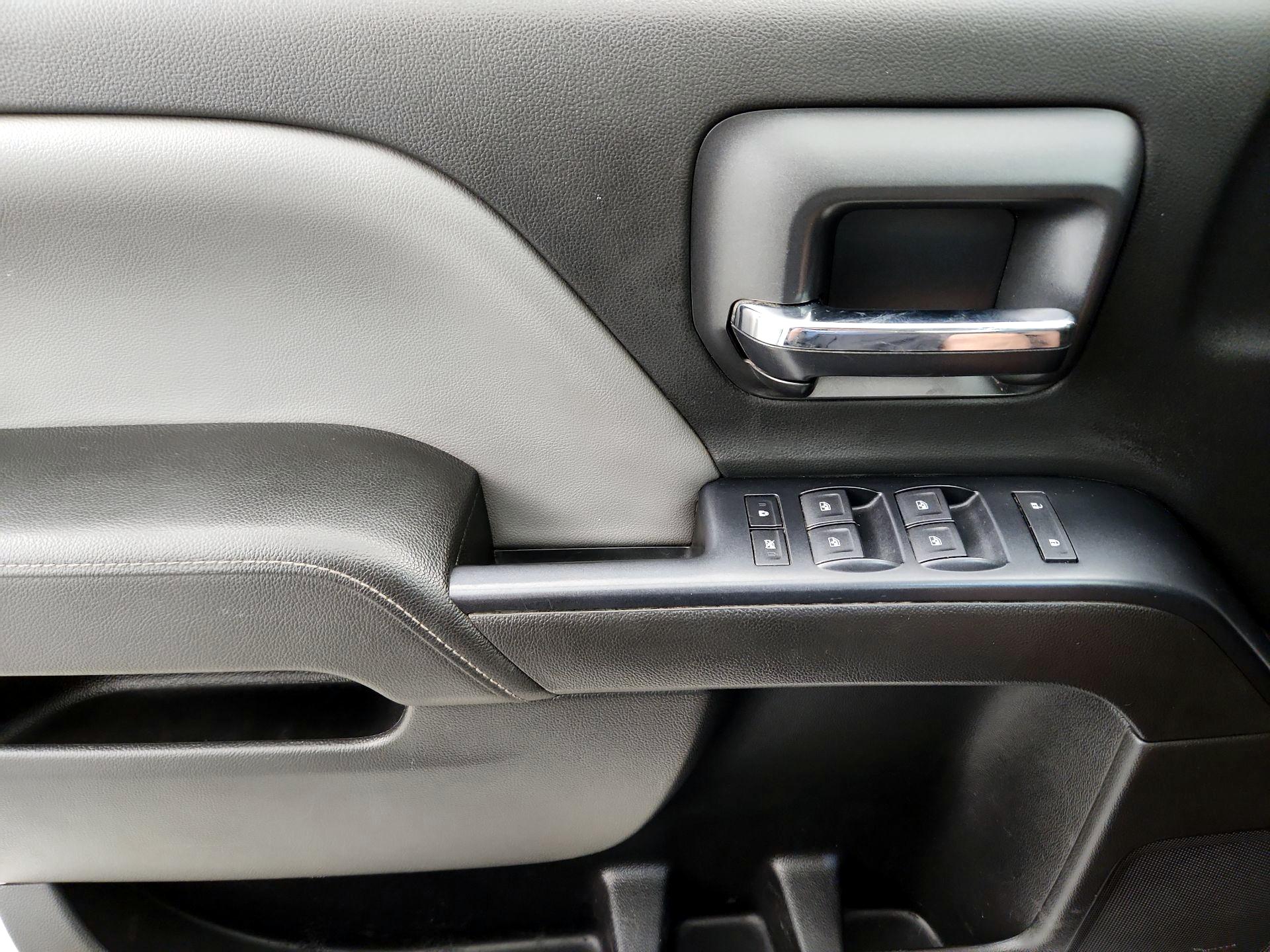 Thumbnail: 2015 Chevrolet Silverado 2500 - 12
