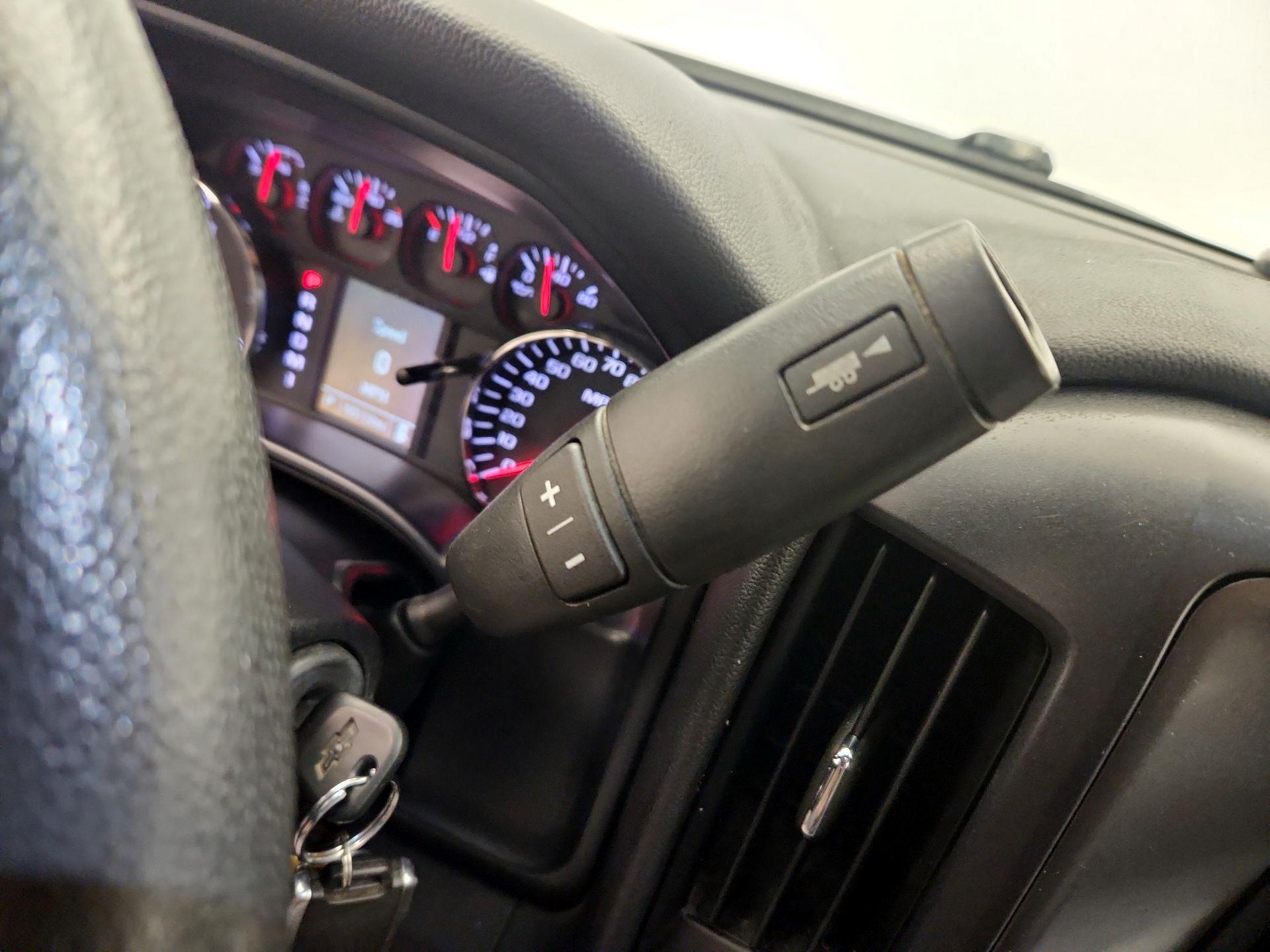 Thumbnail: 2015 Chevrolet Silverado 2500 - 16