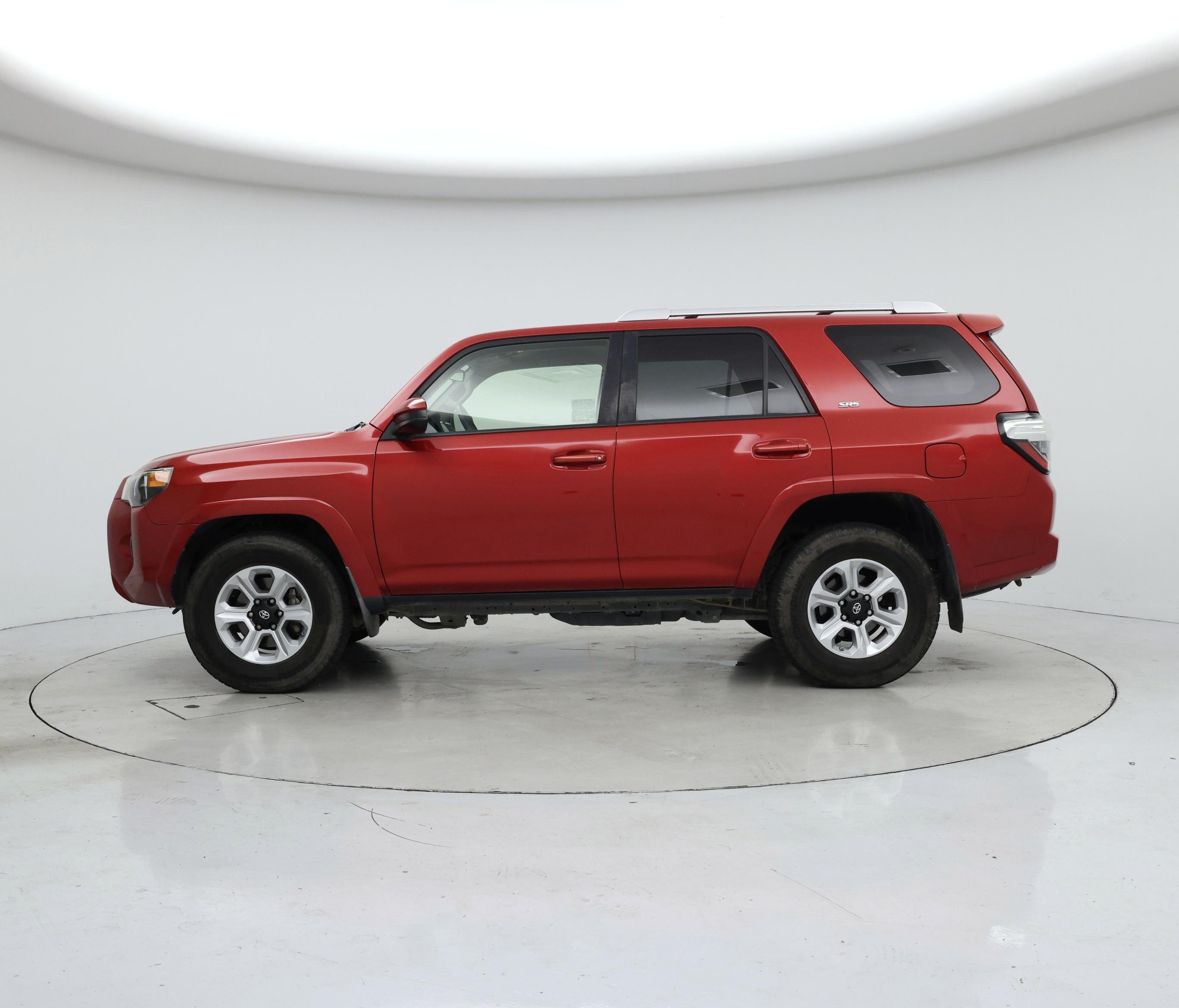 Thumbnail: 2015 Toyota 4Runner - 3