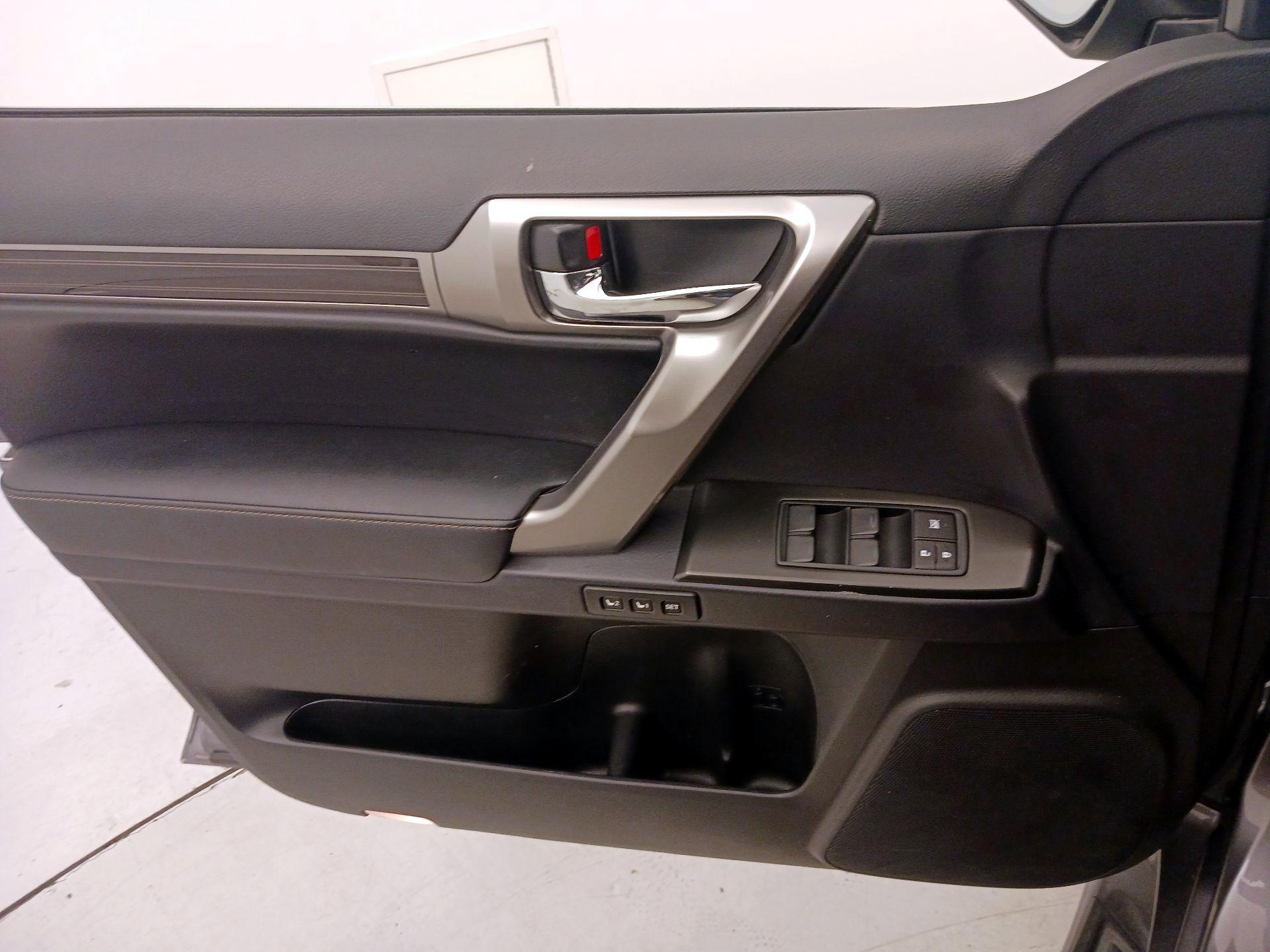 Thumbnail: 2022 Lexus GX - 12