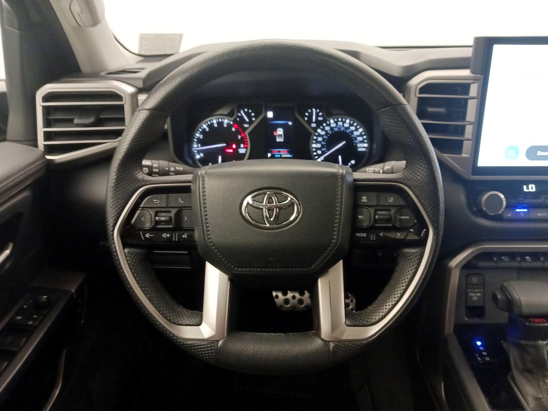 Thumbnail: 2022 Toyota Tundra - 10