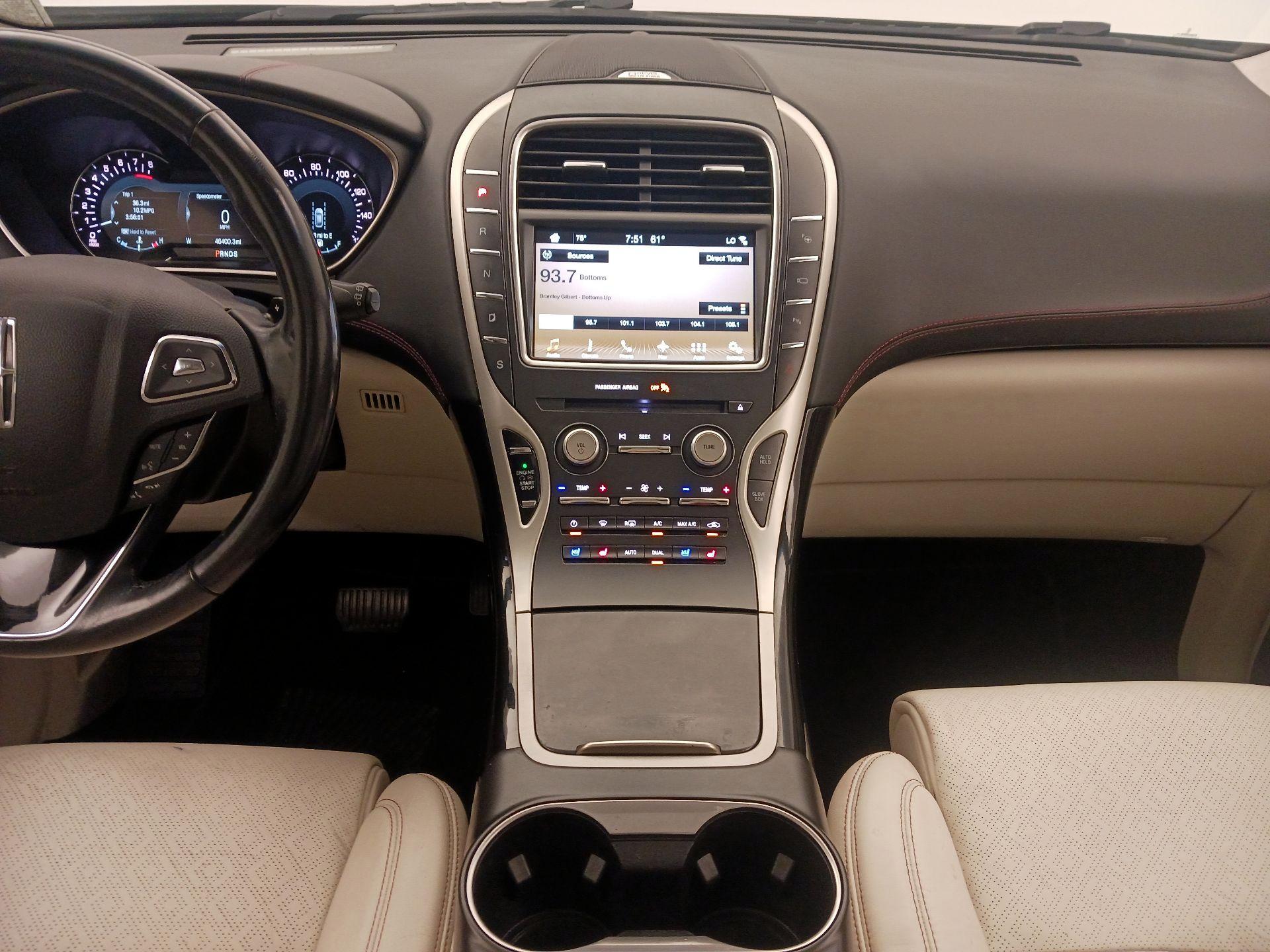 Thumbnail: 2017 Lincoln MKX - 18
