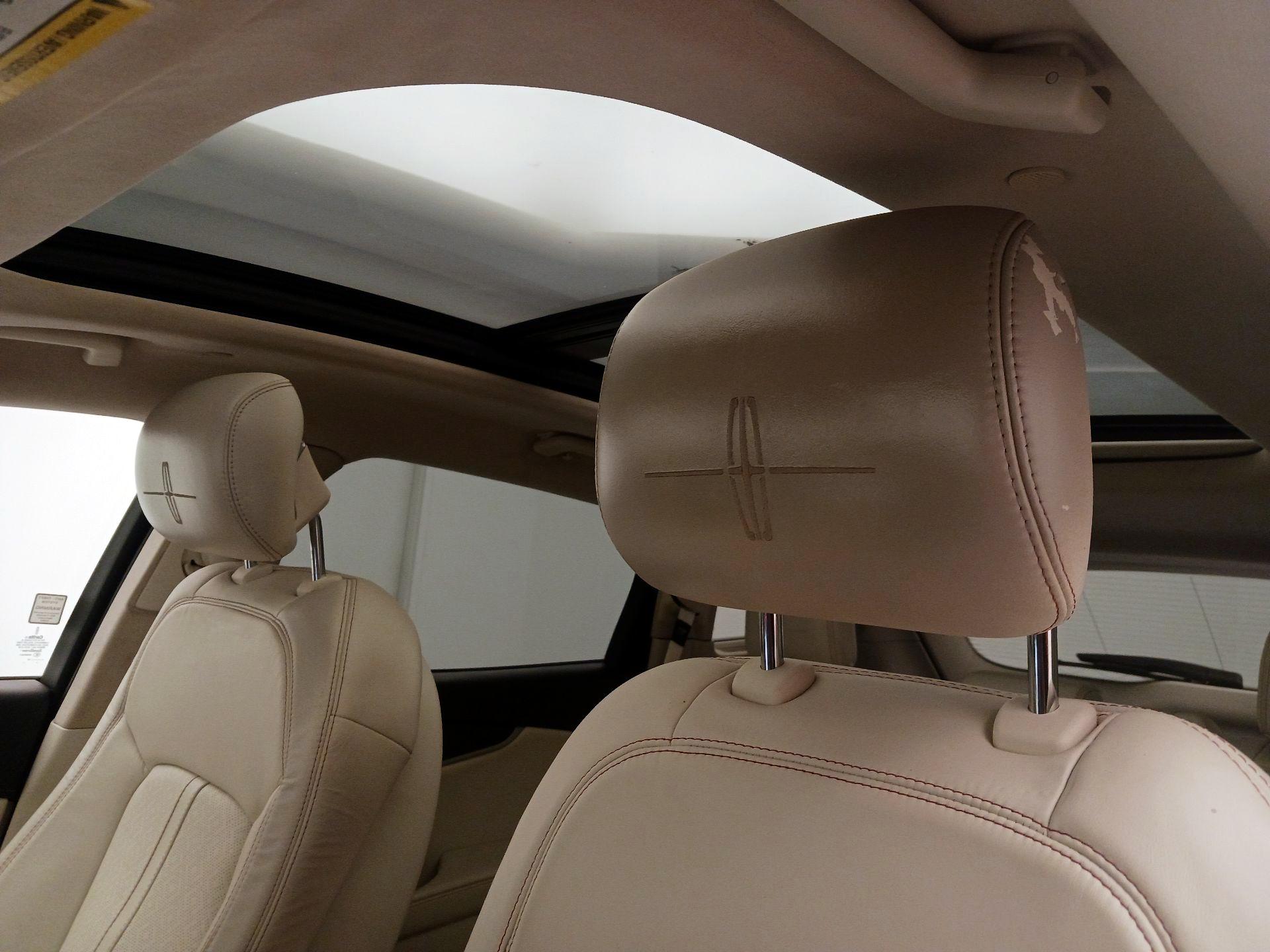 Thumbnail: 2017 Lincoln MKX - 20