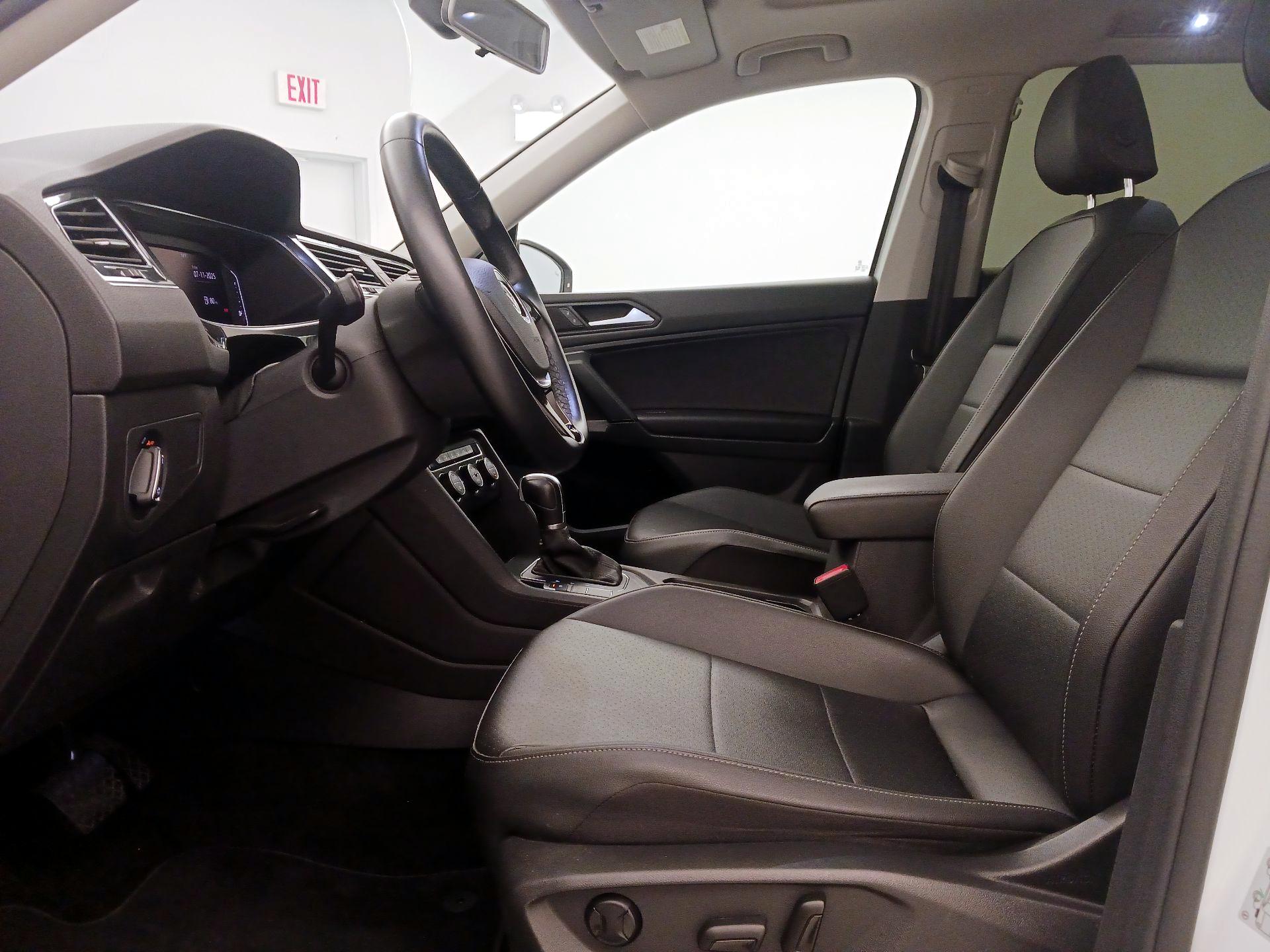 Thumbnail: 2019 Volkswagen Tiguan - 11