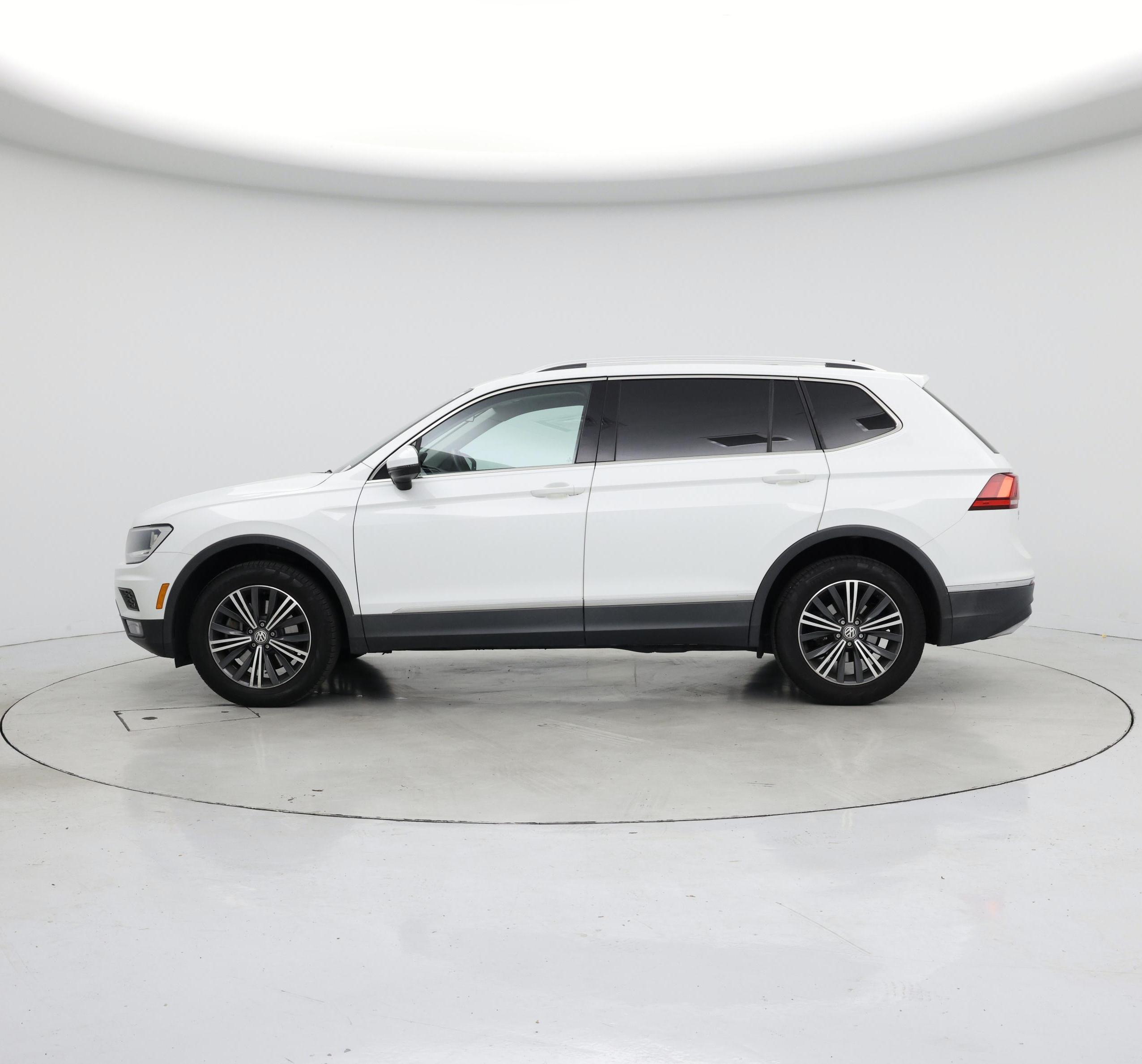 Thumbnail: 2019 Volkswagen Tiguan - 3