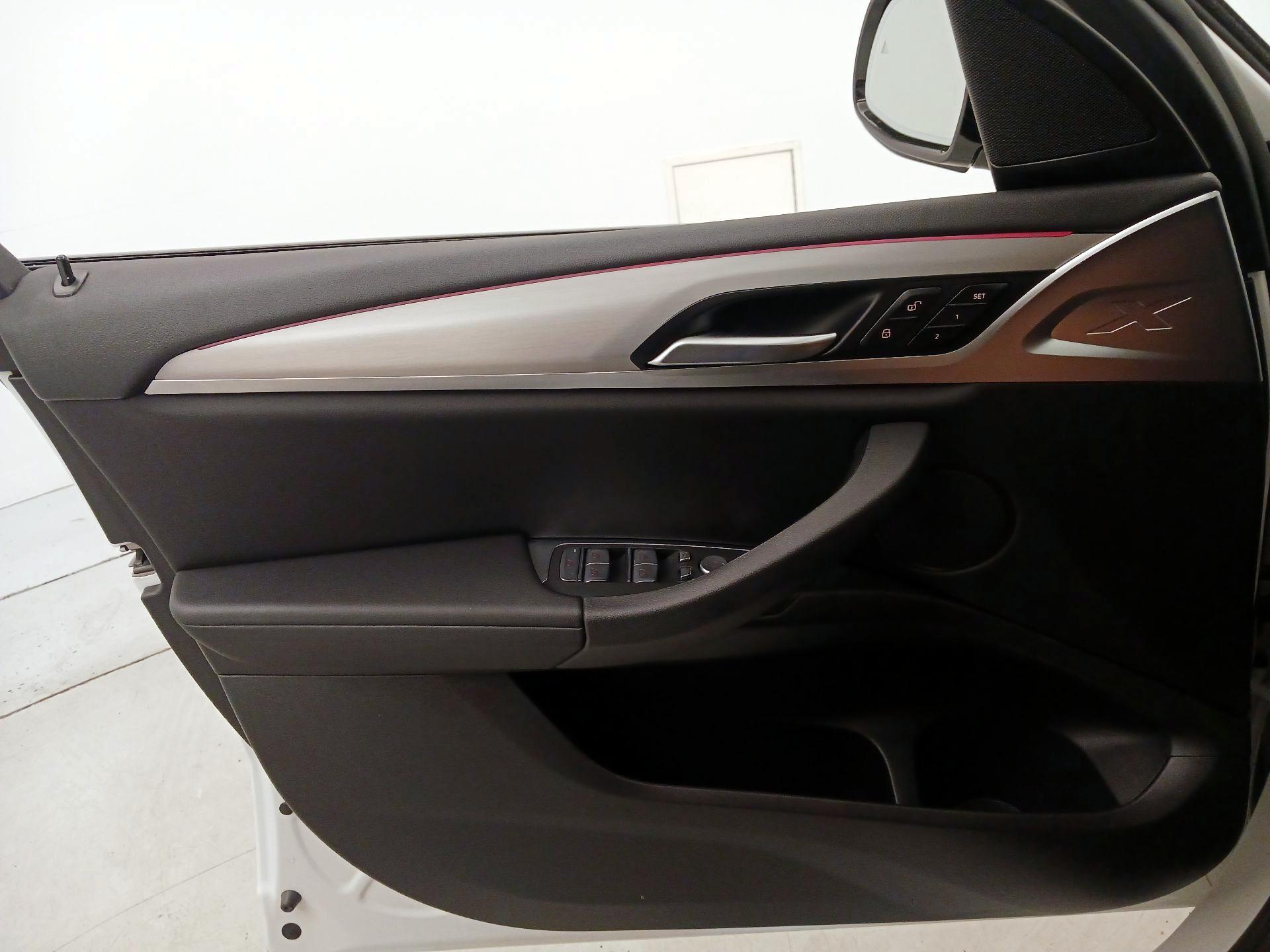 Thumbnail: 2022 BMW X3 - 12