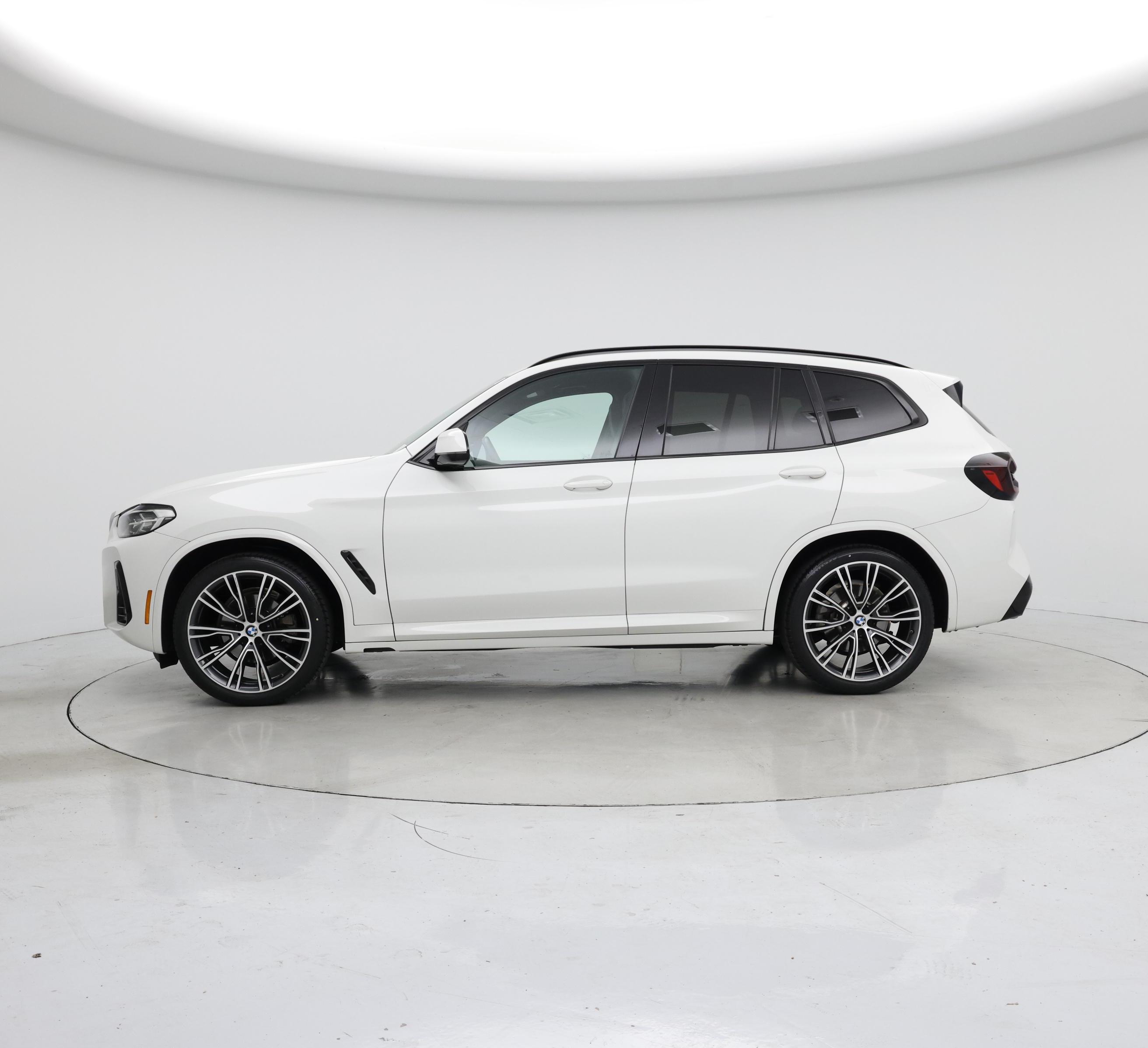 Thumbnail: 2022 BMW X3 - 3