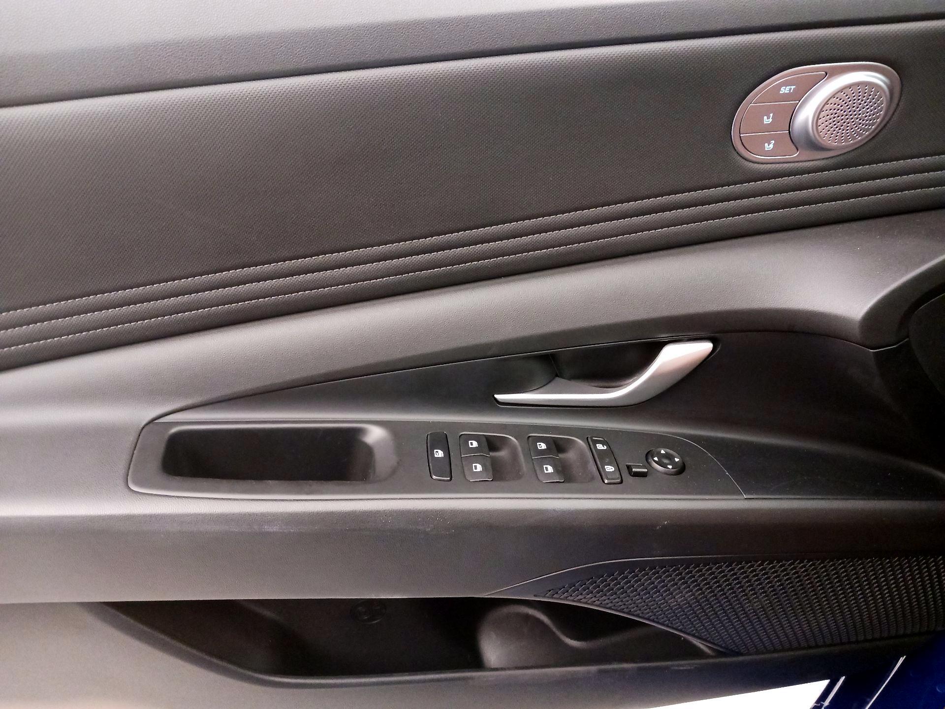 Thumbnail: 2023 Hyundai Elantra - 12