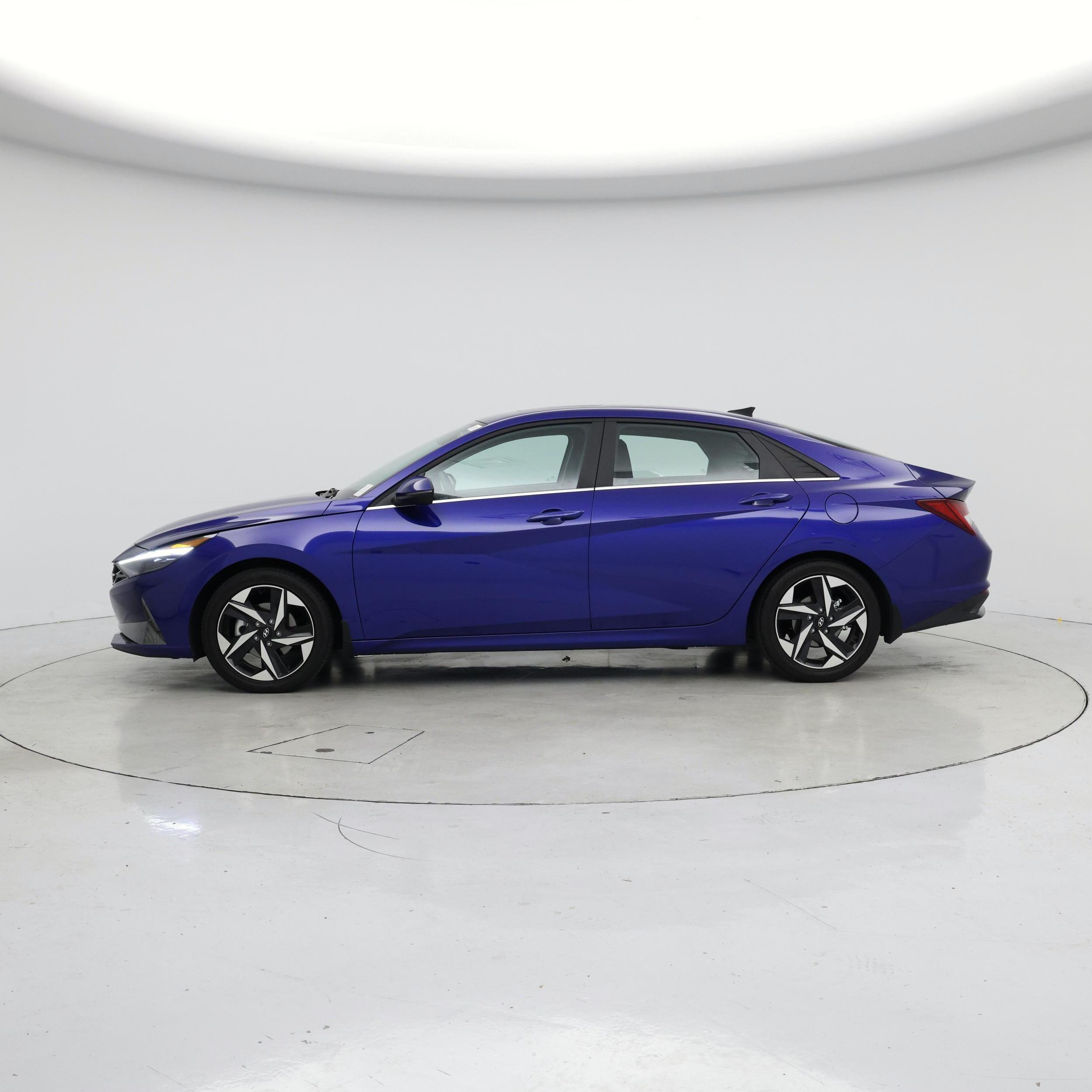 Thumbnail: 2023 Hyundai Elantra - 3
