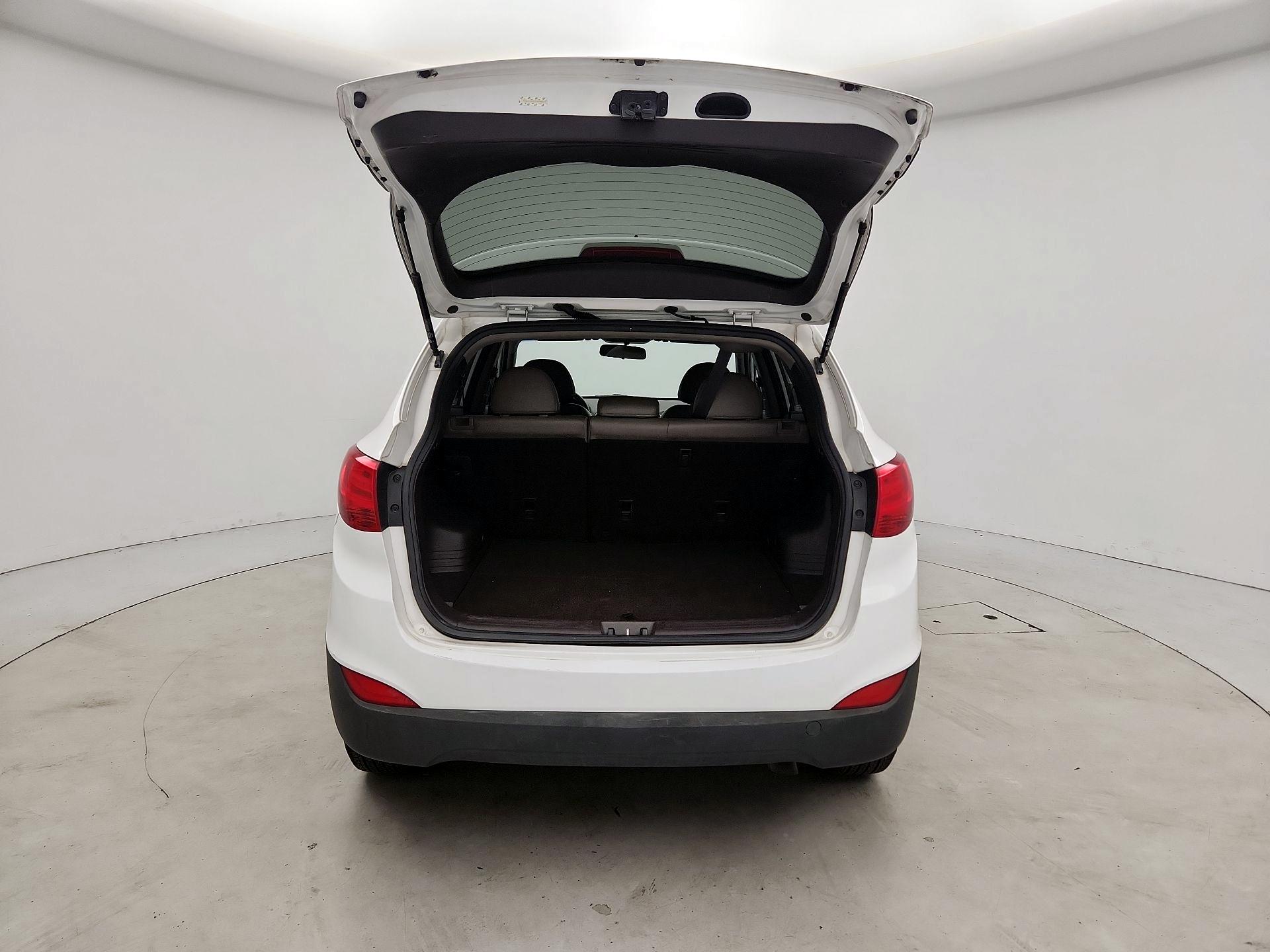 Thumbnail: 2015 Hyundai Tucson - 20