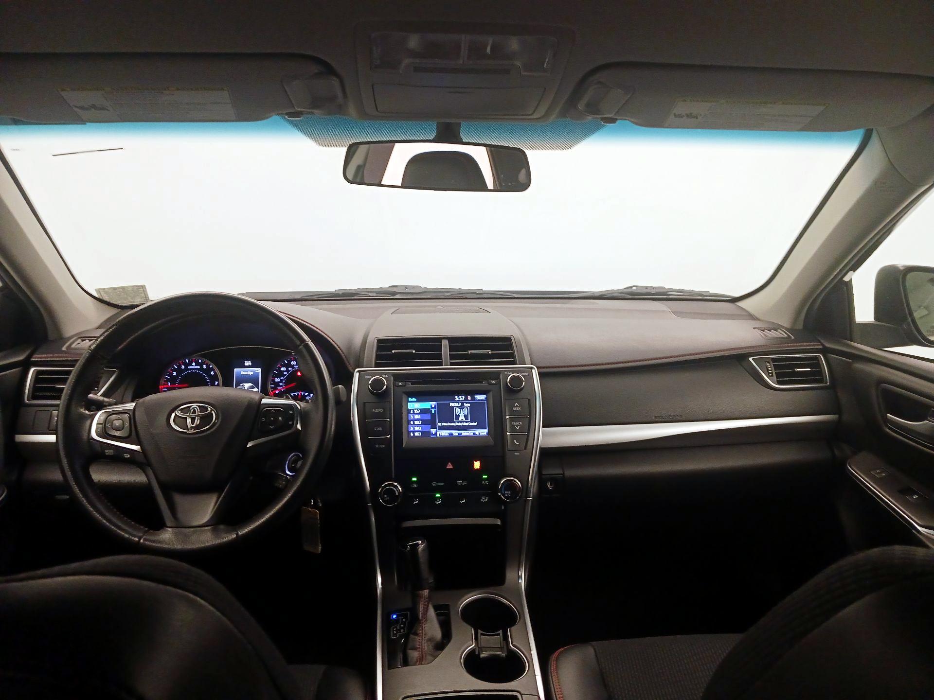 Thumbnail: 2017 Toyota Camry - 9