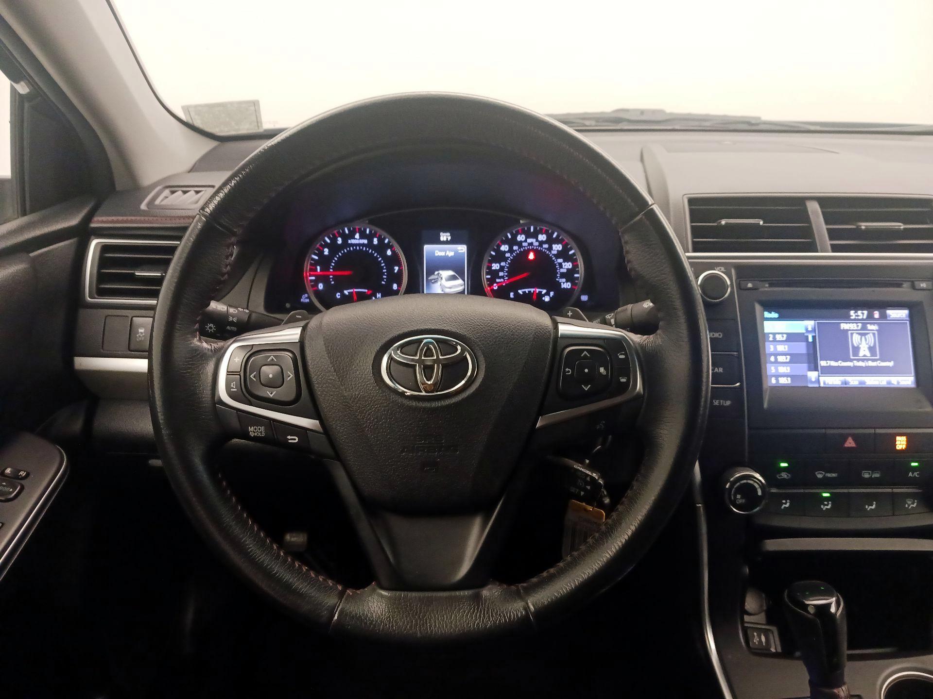 Thumbnail: 2017 Toyota Camry - 10