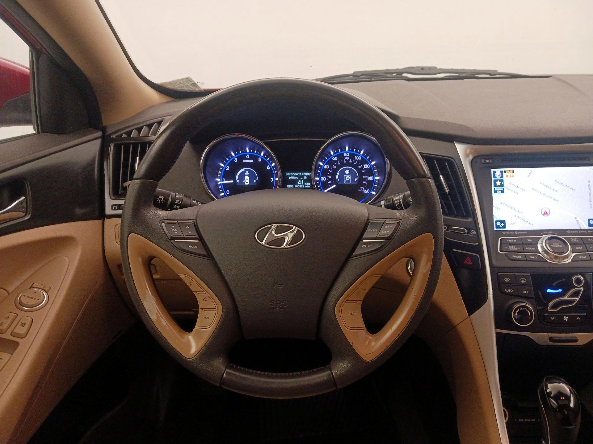 Thumbnail: 2013 Hyundai Sonata - 10