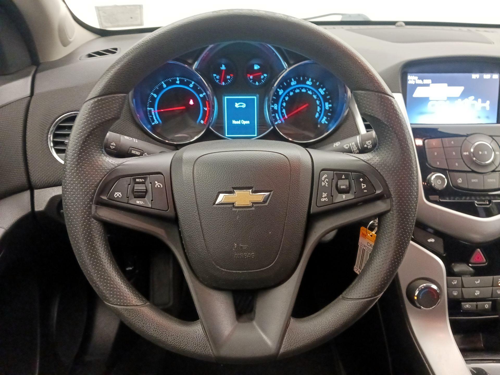 Thumbnail: 2015 Chevrolet Cruze - 10