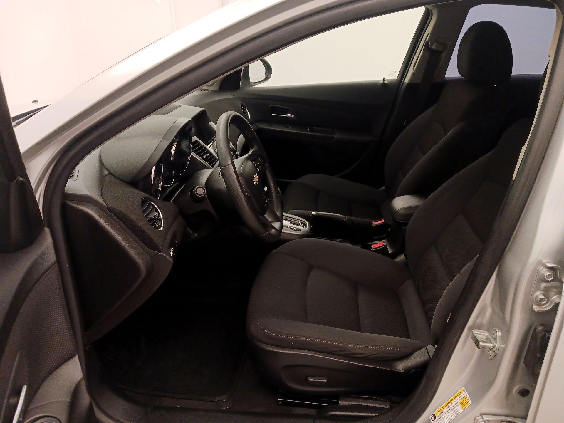 Thumbnail: 2015 Chevrolet Cruze - 11
