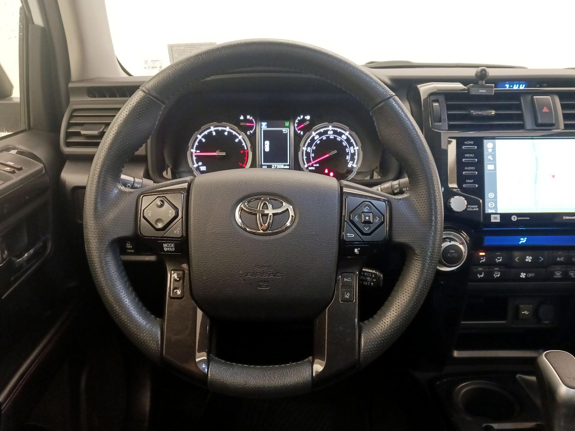 Thumbnail: 2020 Toyota 4Runner - 10
