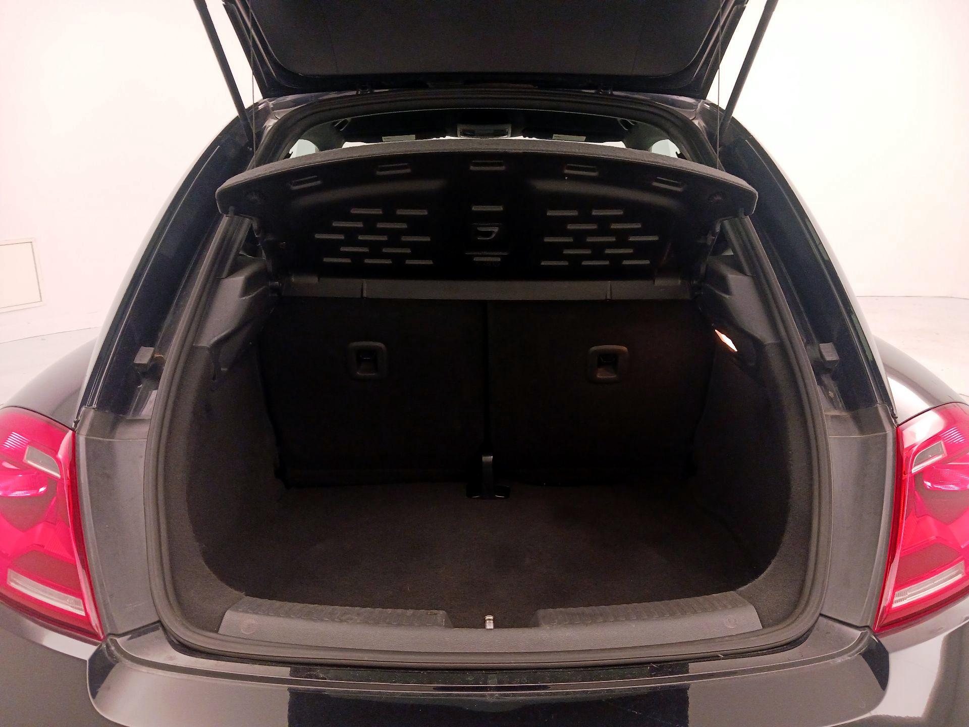 Thumbnail: 2016 Volkswagen Beetle - 19
