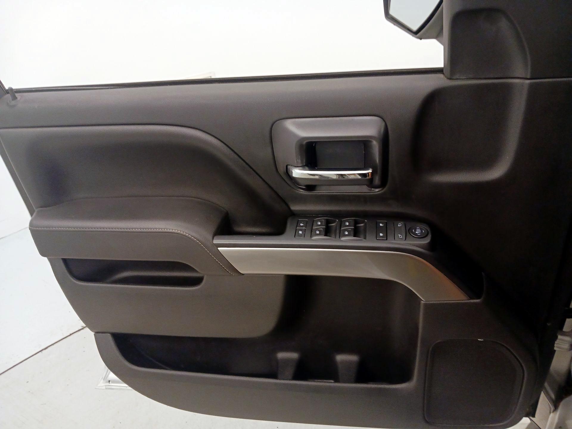 Thumbnail: 2015 Chevrolet Silverado 1500 - 12
