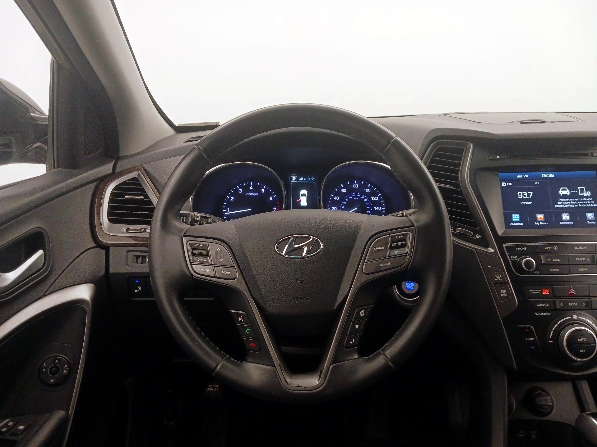 Thumbnail: 2017 Hyundai Santa Fe - 10