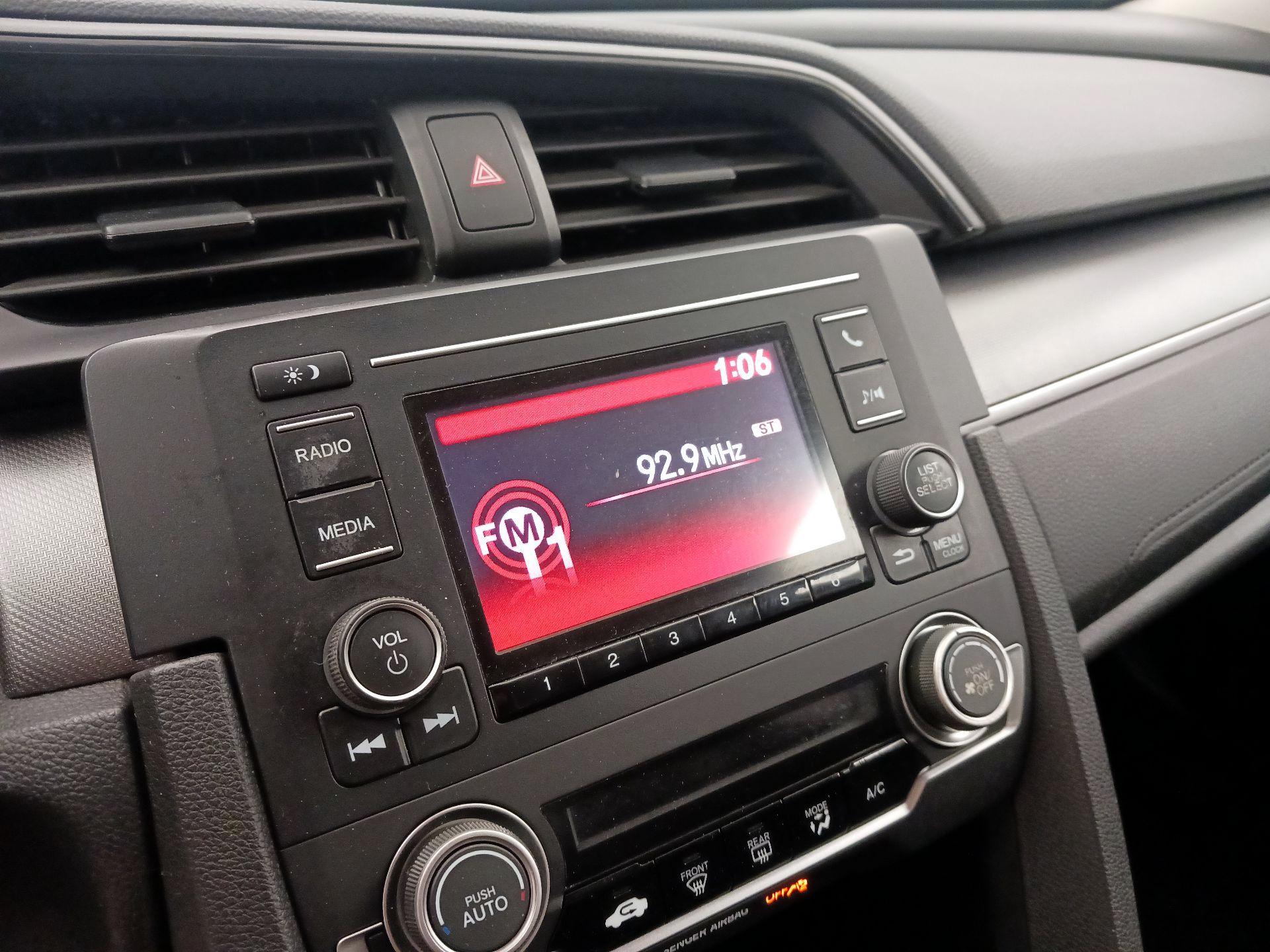 Thumbnail: 2016 Honda Civic - 15