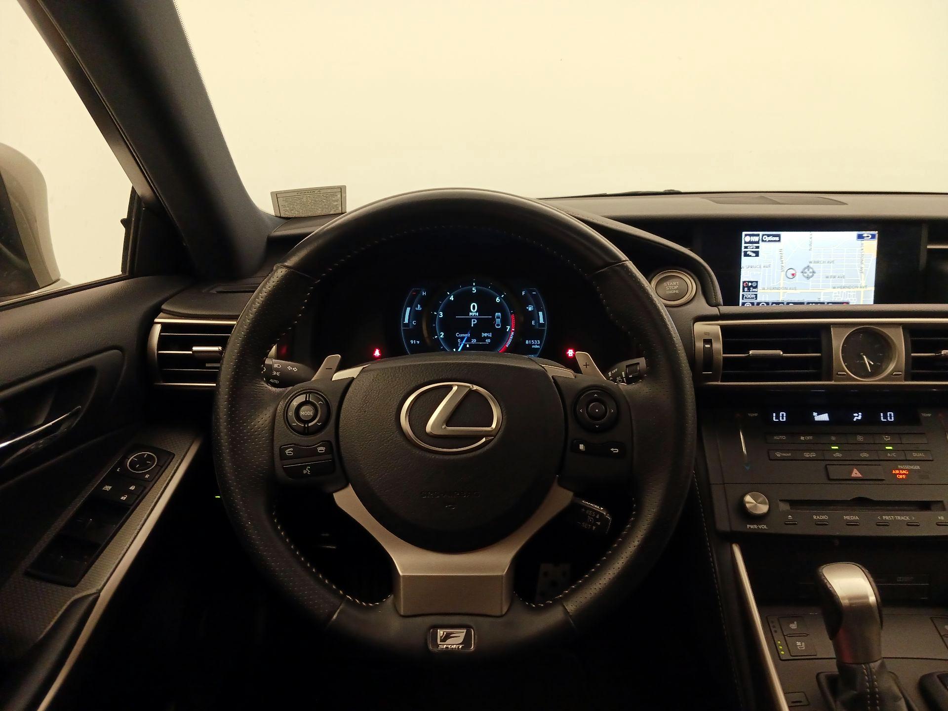 Thumbnail: 2015 Lexus IS - 10