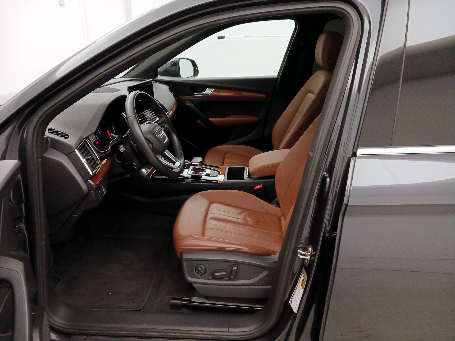 Thumbnail: 2021 Audi Q5 - 11