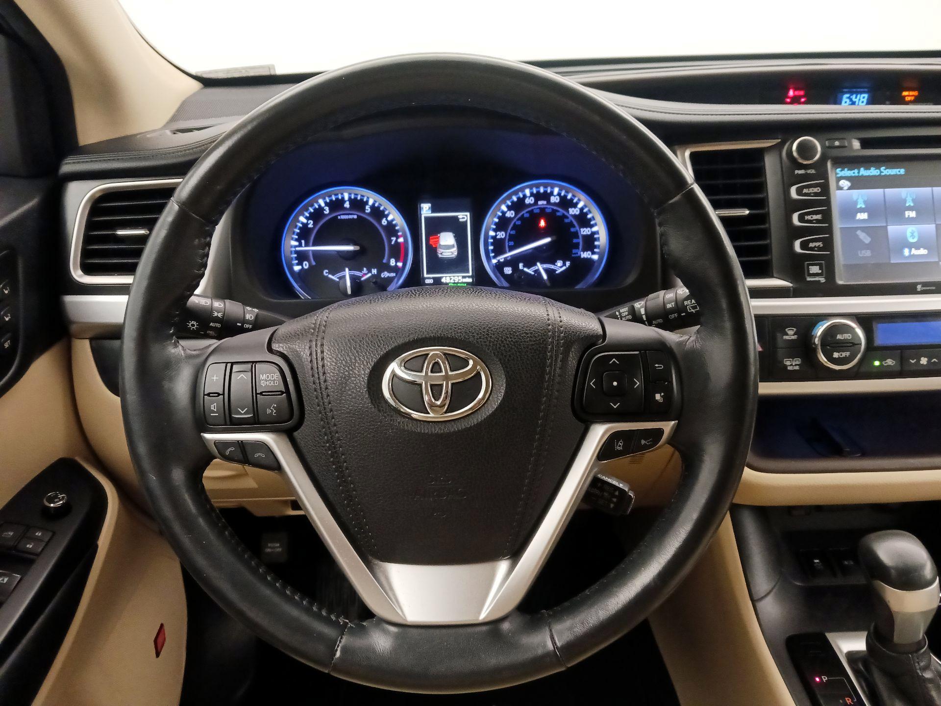 Thumbnail: 2018 Toyota Highlander - 10