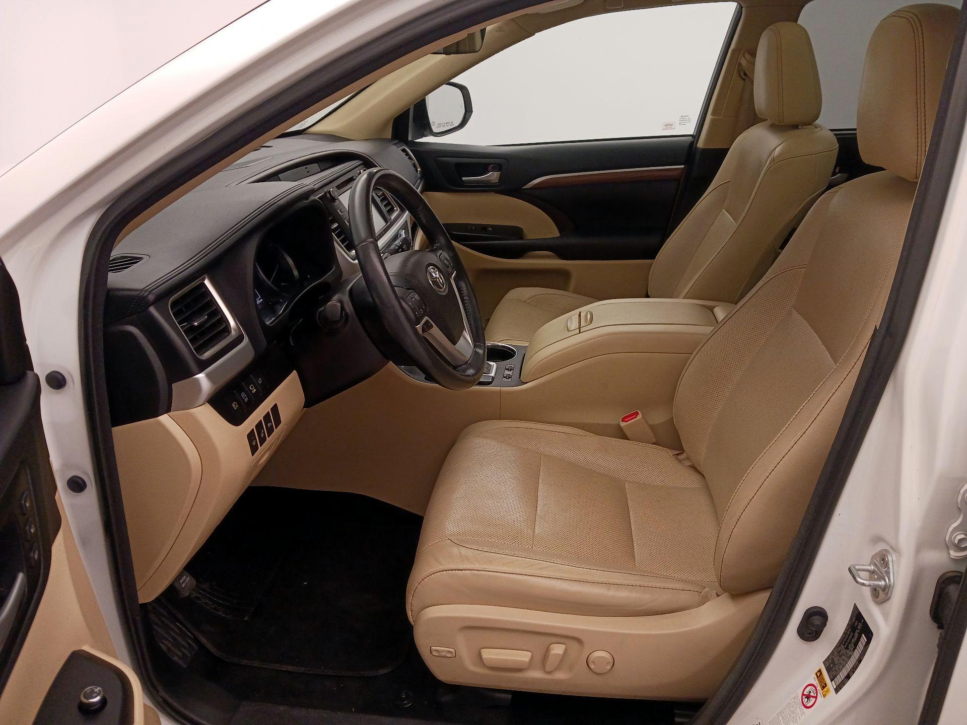 Thumbnail: 2018 Toyota Highlander - 11