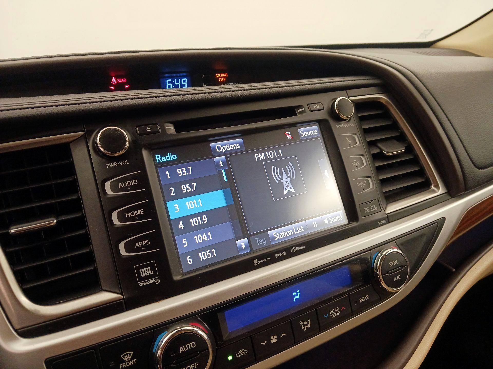 Thumbnail: 2018 Toyota Highlander - 16
