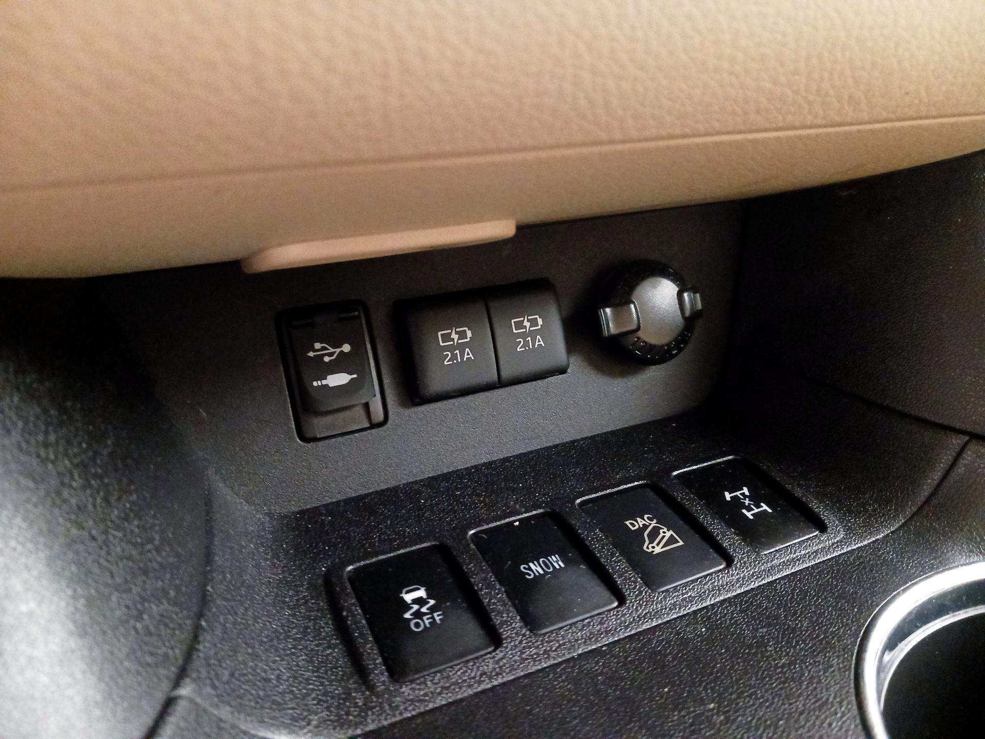 Thumbnail: 2018 Toyota Highlander - 19