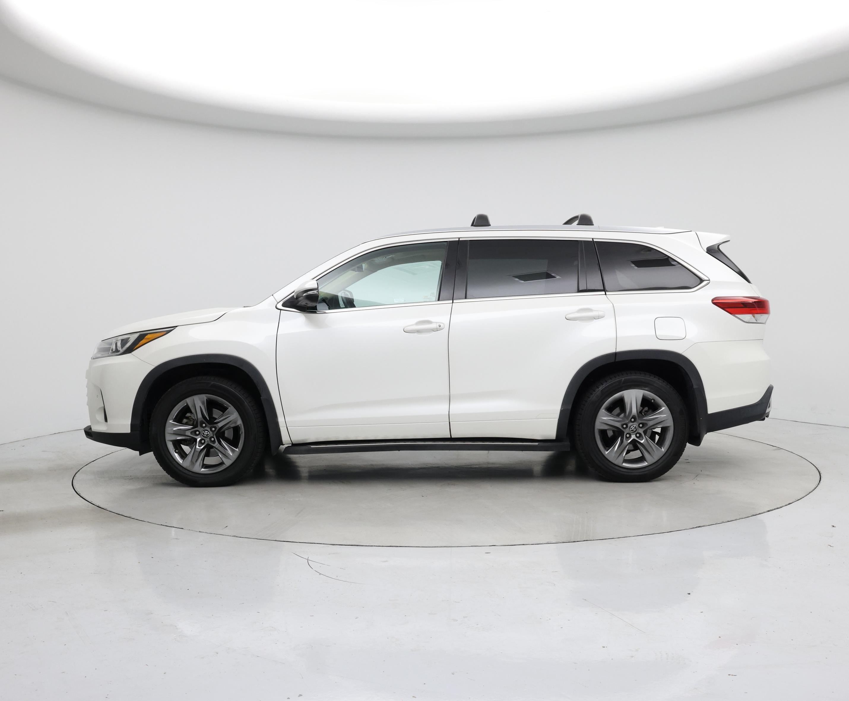 Thumbnail: 2018 Toyota Highlander - 3